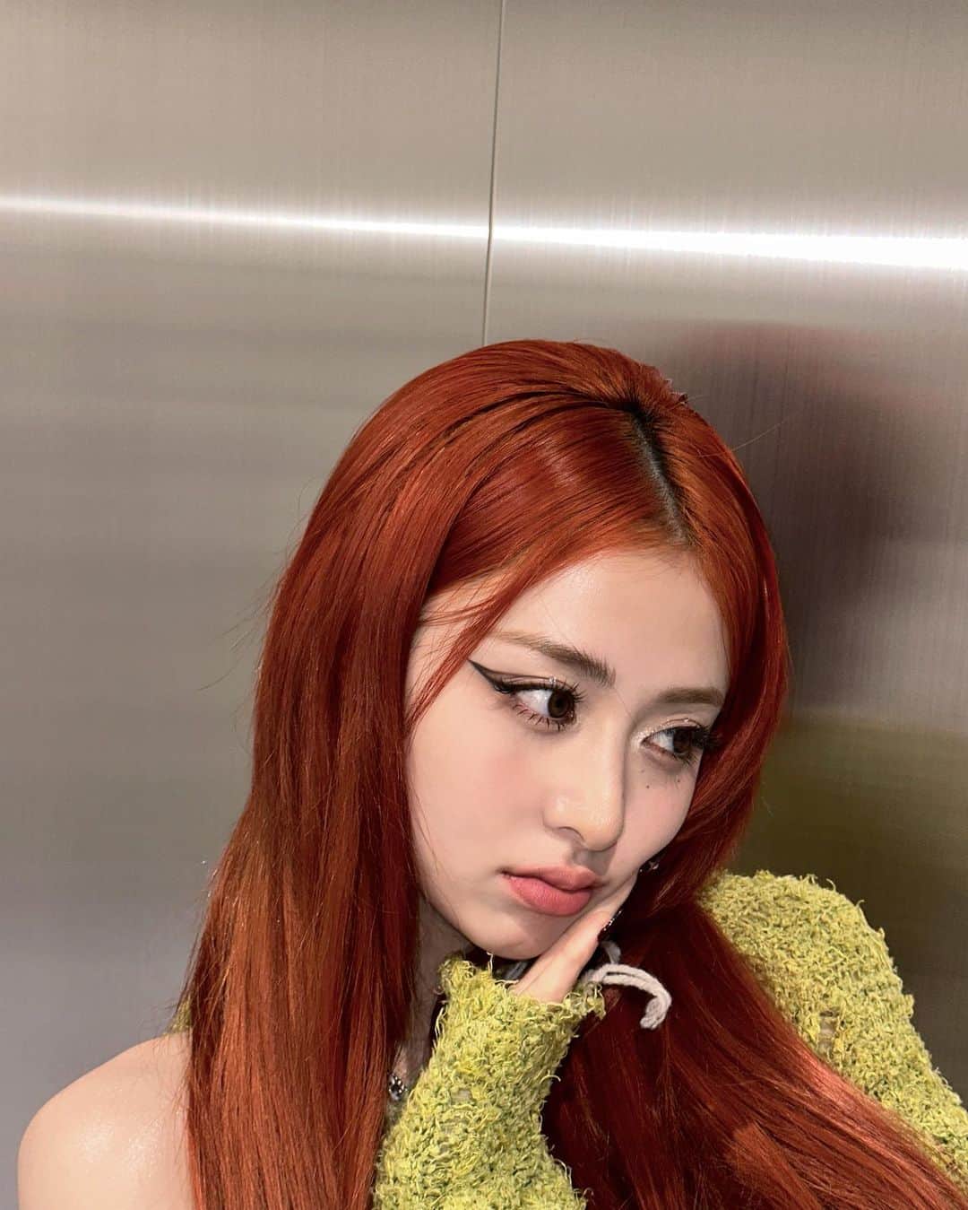 ホ・ユンジンさんのインスタグラム写真 - (ホ・ユンジンInstagram)「greeeen」12月2日 21時55分 - jenaissante