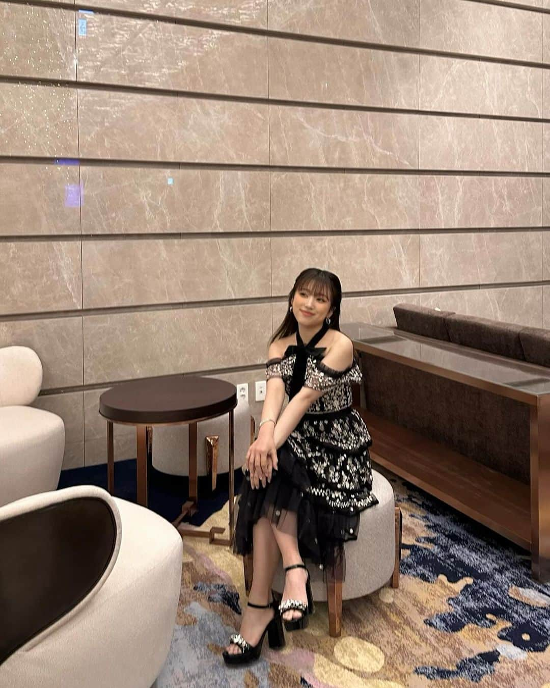 矢吹奈子さんのインスタグラム写真 - (矢吹奈子Instagram)「MelonMusicAwards💫  スタイリングも可愛かった☺️ @bulgari  Thank you❤︎」12月2日 22時15分 - 75_yabuki