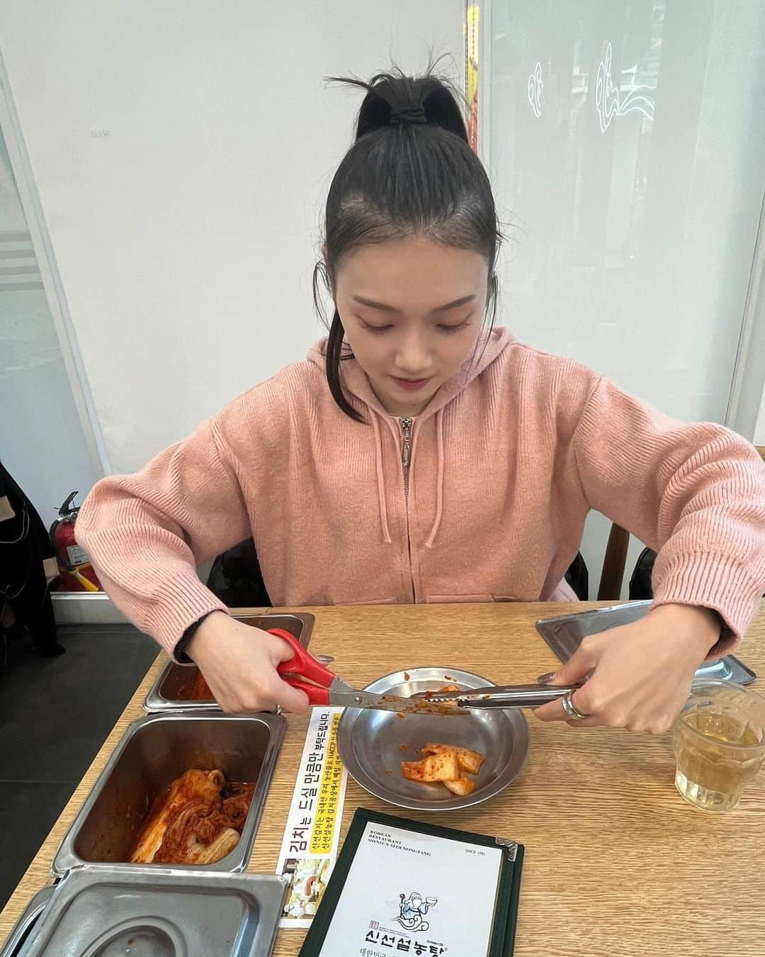 日向未来さんのインスタグラム写真 - (日向未来Instagram)「🇰🇷🤤  . 屋台のおでん食べたかったから 旅の目的ひとつクリアっ🍢」12月2日 22時25分 - mirai_hinata.official