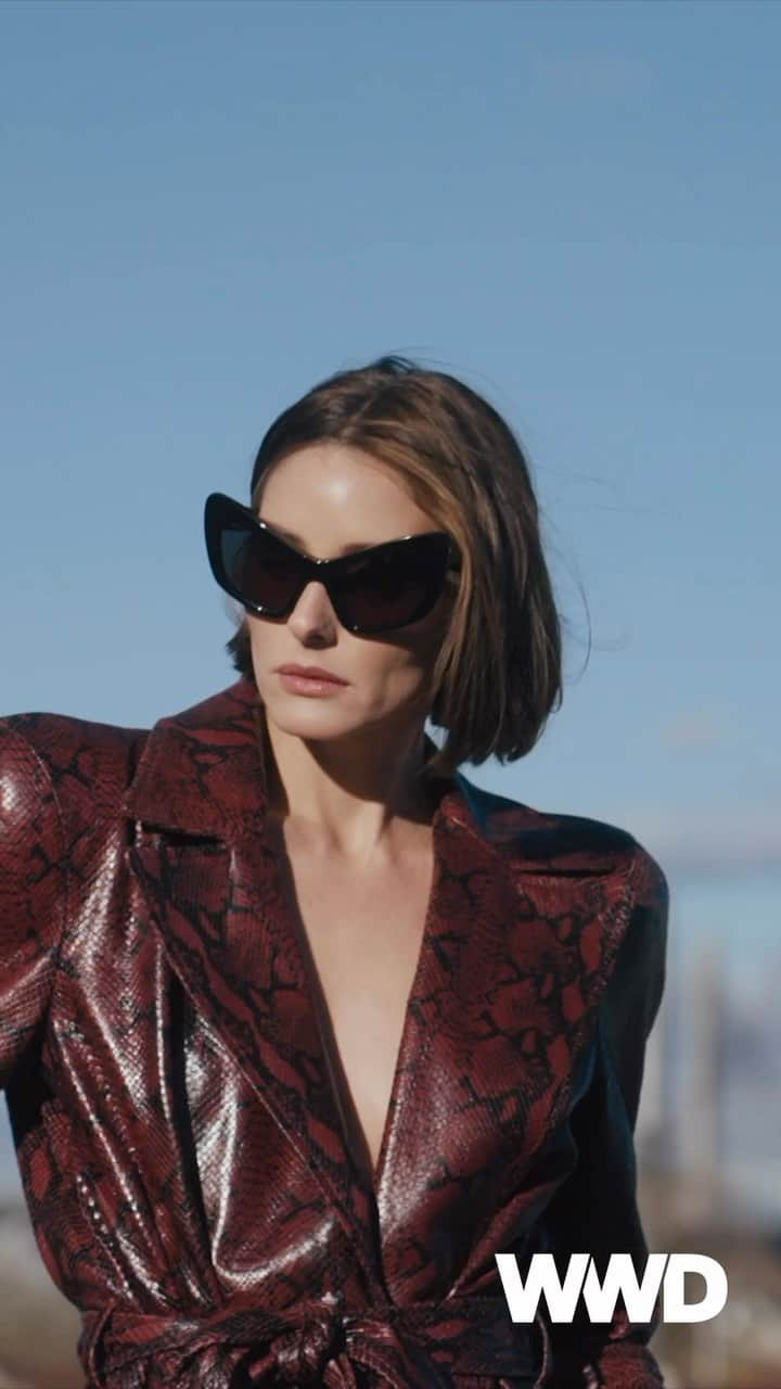 オリヴィア・パレルモのインスタグラム：「For the December edition of WWD Weekend, we get a first look at Olivia Palermo 3.0. One of the original influencers (she dislikes that word) is planning a reboot, determined to take her already burgeoning career to a new level.  At the link in bio, see more from our cover story with Palermo as she talks longevity, relevancy, successes, and failures in the fashion influence space.  Photography by @myrthegiesbers  Hair by @_andrewcchen_ Makeup by @walterobal  Interview by @leighnordstrom Styled by @thealexbadia Fashion Market: @elmercer, @twallz21 Fashion Assistants:@jaristark, @kimberlyinfant Visual Media Director: @jgreenery Senior Director, Video @thewritestefan Camera Operator: @asynchronic Visual Media Director: @jgreenery  Digital Tech: @trishaharmsen Light Assistant:  @bbsammi  #WWDWeekend #oliviapalermo」