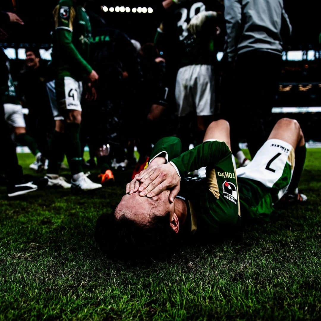 東京ヴェルディのインスタグラム：「CAPTAIN.  #森田晃樹 選手 @koukimorita.verdy  #verdy #timetogoJ1 PHOTO @atsushikondo_photo」