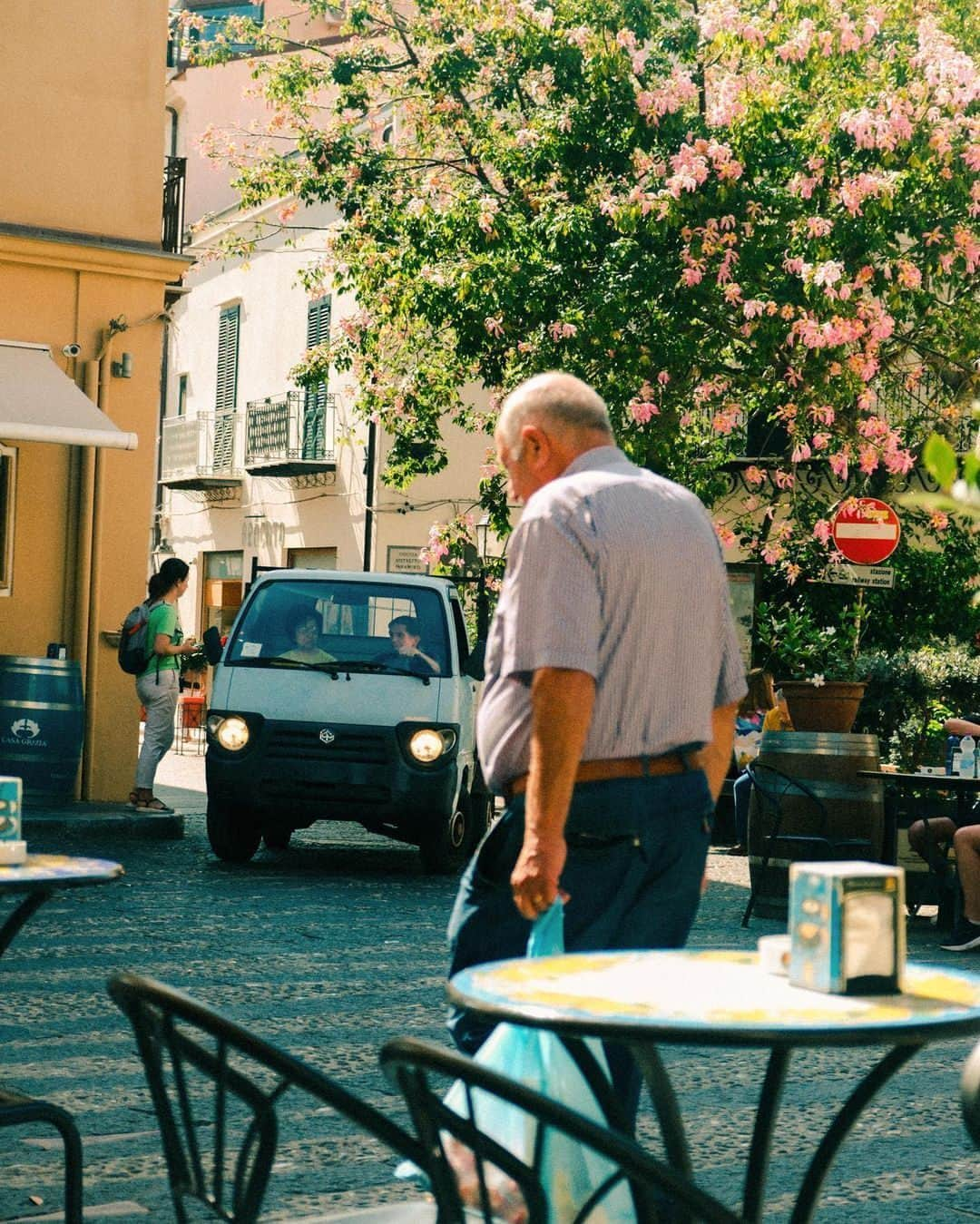 AnOther Magazineさんのインスタグラム写真 - (AnOther MagazineInstagram)「Emerging photographers! Every week we’re spotlighting your images #AMWeeklyPhoto⁠⁠⁠ ❤️⁠ ⁠⁠⁠ This week’s submission is captured by photographer @alexiskdoyle in Sicily 📸⁠ ⁠ ⁠ ⁠ Swipe through to find out the details for submission ➡️⁠」12月2日 22時30分 - anothermagazine