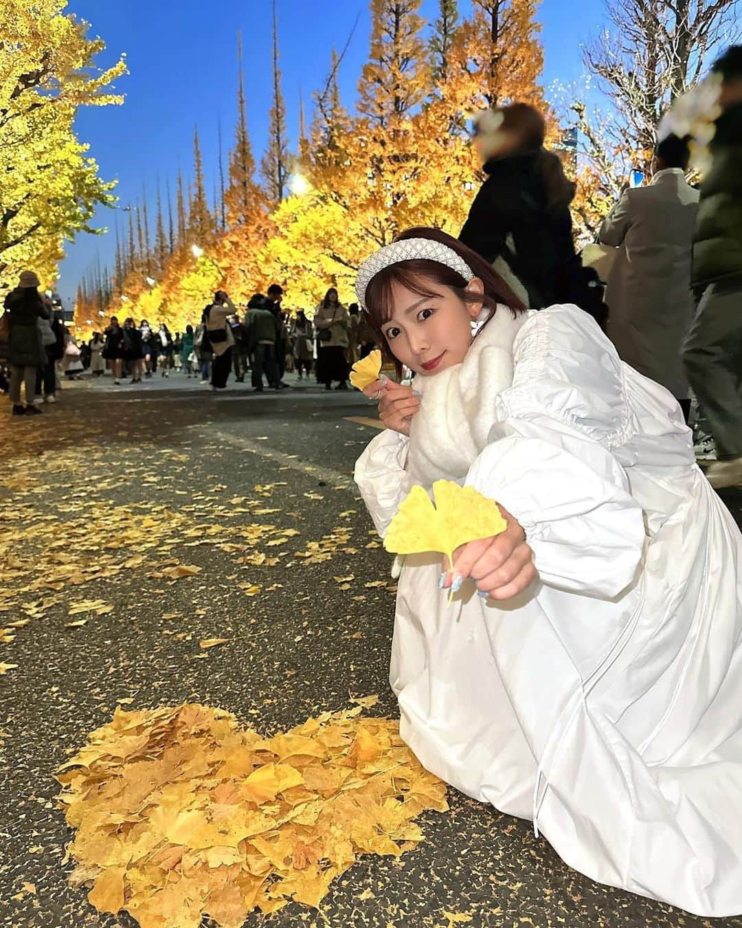 桑原茉萌さんのインスタグラム写真 - (桑原茉萌Instagram)「明治神宮外苑のイチョウ並木💛💛  秋の東京の観光スポットで外せない場所😌🇯🇵✨  #明治神宮外苑いちょう並木 #明治神宮外苑 #イチョウ並木 #観光スポット #東京観光 #japantravel #japantrip #japanphoto #japan #autumn #fyp」12月2日 22時30分 - cindystory__