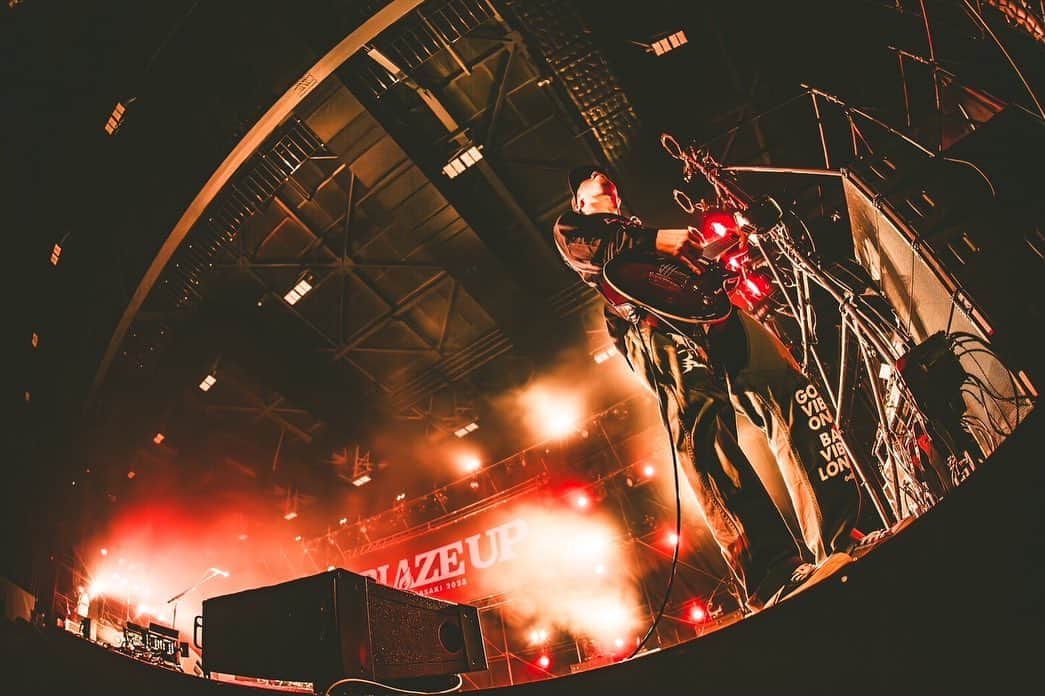 SHANKさんのインスタグラム写真 - (SHANKInstagram)「2023.12.2 BLAZE UP NAGASAKI 2023 出島メッセ長崎 photo by @naoto_iwabuchi_  #SHANK #SHANK095 #SHANK095JPN」12月2日 22時36分 - shank095jpn