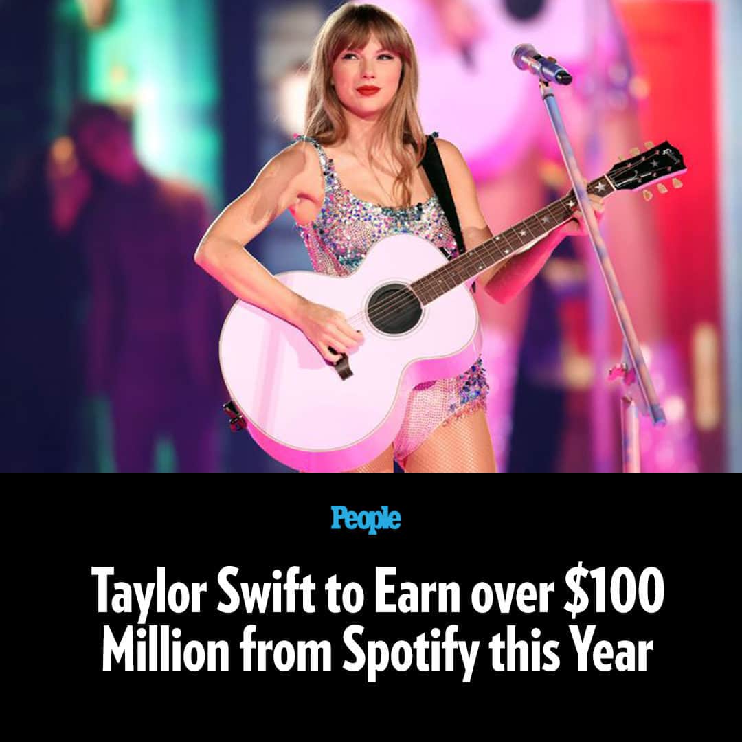 People Magazineのインスタグラム：「Taylor Swift is on track to earn over $100 million in royalties from Spotify, PEOPLE can confirm.   The pop superstar, 33, has been named Spotify’s top-streamed artist of 2023, after achieving 26.1 billion global streams since Jan. 1.  Swift's earnings from the platform are expected to top $100m, while her income from all streaming services, including Apple Music, Amazon Music, and YouTube, are estimated to total around $160 million. Tap the link in bio for the full story. 📷: Getty Images」