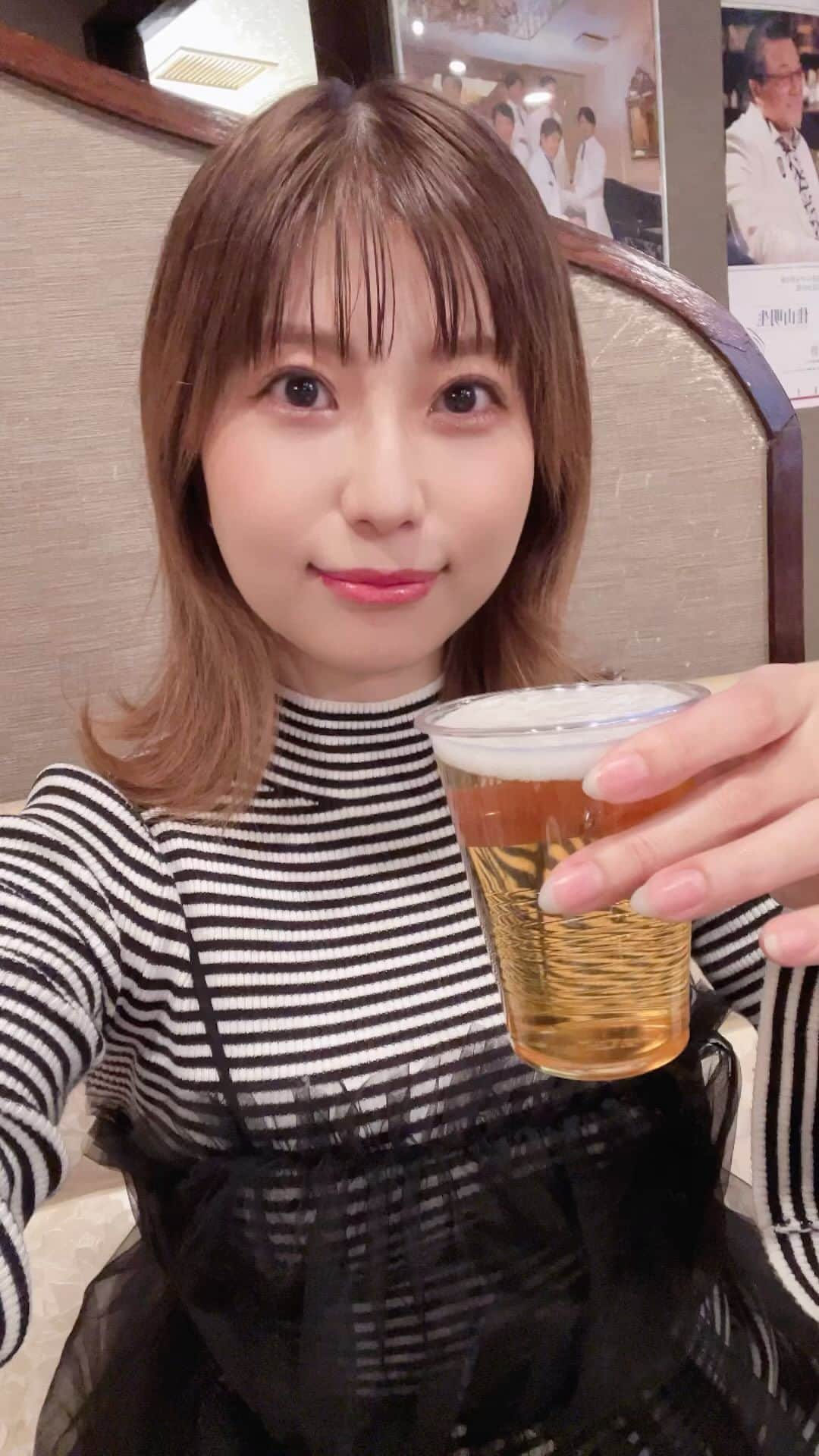 天野麻菜のインスタグラム：「ビール女子。3679」