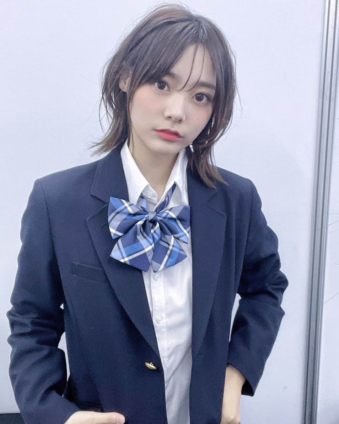 李始燕さんのインスタグラム写真 - (李始燕Instagram)「WonderLivet Stage in AGF 2023 감사합니다!  QWER의 2023년의 마지막 외부 공연이 되었습니다! 마지막 무대를 장식할 수 있어서 너무 영광이었습니다 ㅎㅎ  2024년에는 오늘보다 더 성장한 QWER로 찾아뵙겠습니다! 아자아자!!  오랜만에 #교복 이네요... 홍홍...  #agf #원더리벳스테이지」12月2日 22時51分 - siyo.co.kr