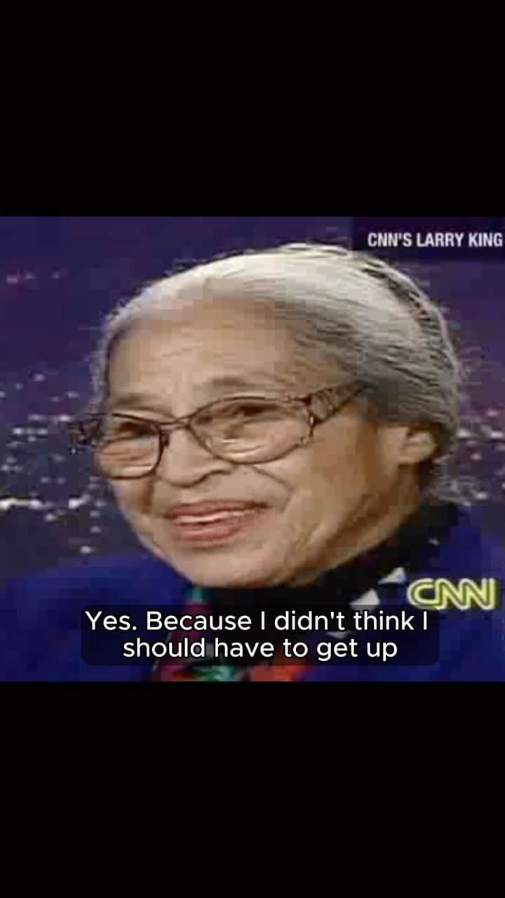 ヒル・ハーパーのインスタグラム：「Rosa Parks’ legacy lives on in every political movement that challenges inequality. Yesterday marked 68 years since she refused to give up her seat on the bus. What she said in this interview from 1995 still holds true, “We have made many improvements... but we still have many challenges to face and many problems to solve.” Let’s recommit to the values she stood for and amplify our efforts to create systemic change. We all have a part to play. Each of us can make a difference for better.  #RosaParks  #ModernMovements #PoliticalProgress  #Activism #Equality   Credit: CNN Larry King Live」