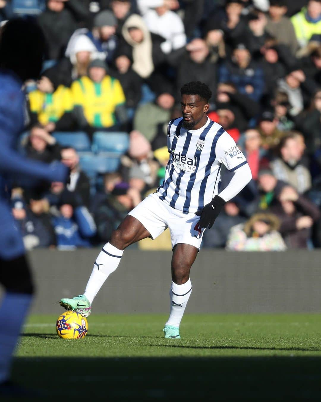 ウェスト・ブロムウィッチ・アルビオンFCのインスタグラム：「We suffer defeat to Leicester.  Despite Josh Maja's late equaliser, a Harry Winks goal in added time earns the Foxes all three points.  #WBA #Championship」