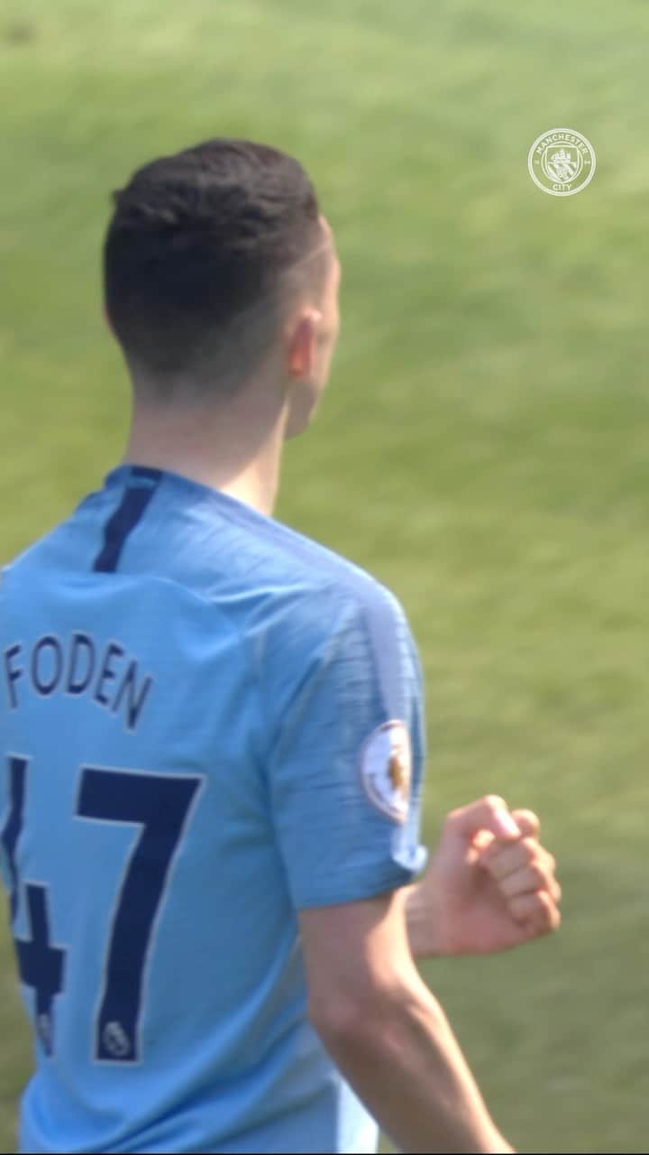 マンチェスター・シティFCのインスタグラム：「@kunaguero 🤝 @philfoden   The winner over Spurs back in 2019! ⭐️」