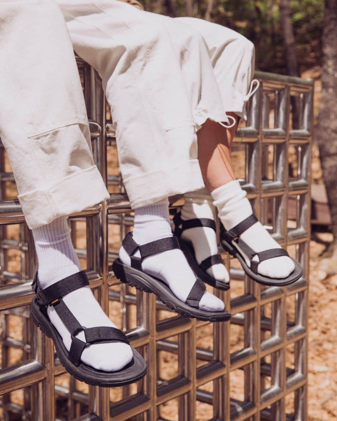 Tevaのインスタグラム：「Don’t be on the fence when it comes to #SocksAndSandals. The longer you wait, the longer your little piggies will feel the brrr.   📷: @steveakation」