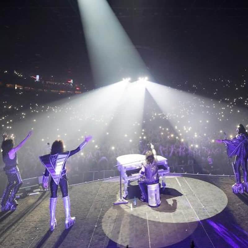 ジーン・シモンズさんのインスタグラム写真 - (ジーン・シモンズInstagram)「@kissonline will take their final bow TONIGHT @thegarden!  Stream #EndOfTheRoadPPV LIVE on PPV.COM worldwide! Replay access will be available until 1/1/24.  #EndOfTheRoadTour l #KISSArmy | #KISS50」12月2日 23時59分 - genesimmons