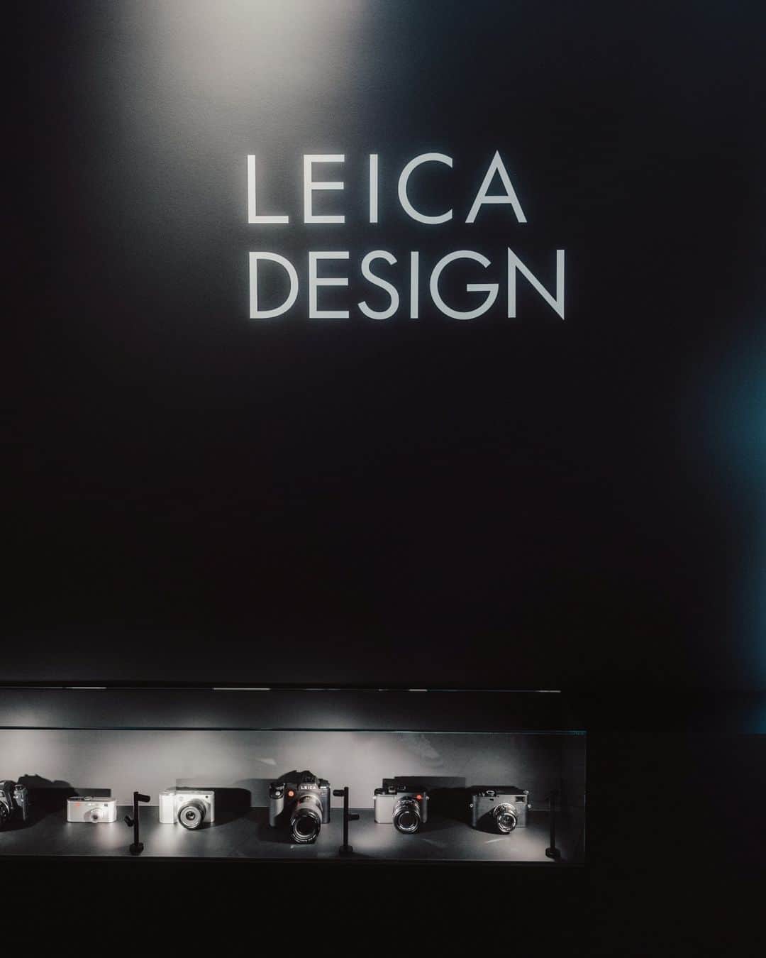 ライカさんのインスタグラム写真 - (ライカInstagram)「Monthly progress report...  In case you missed it, swipe for our November highlights: M has many meanings that were shared every Monday, Available now, the #NEW #LeicaSofort2 The world of design awaits you at #LeicaWetzlarDesignExhibition  Ready to take a look into the next month?  📷: @jarvislawson_ @anitadacosta  #LeicaCamera #Leica #🔴📷」12月3日 0時00分 - leica_camera