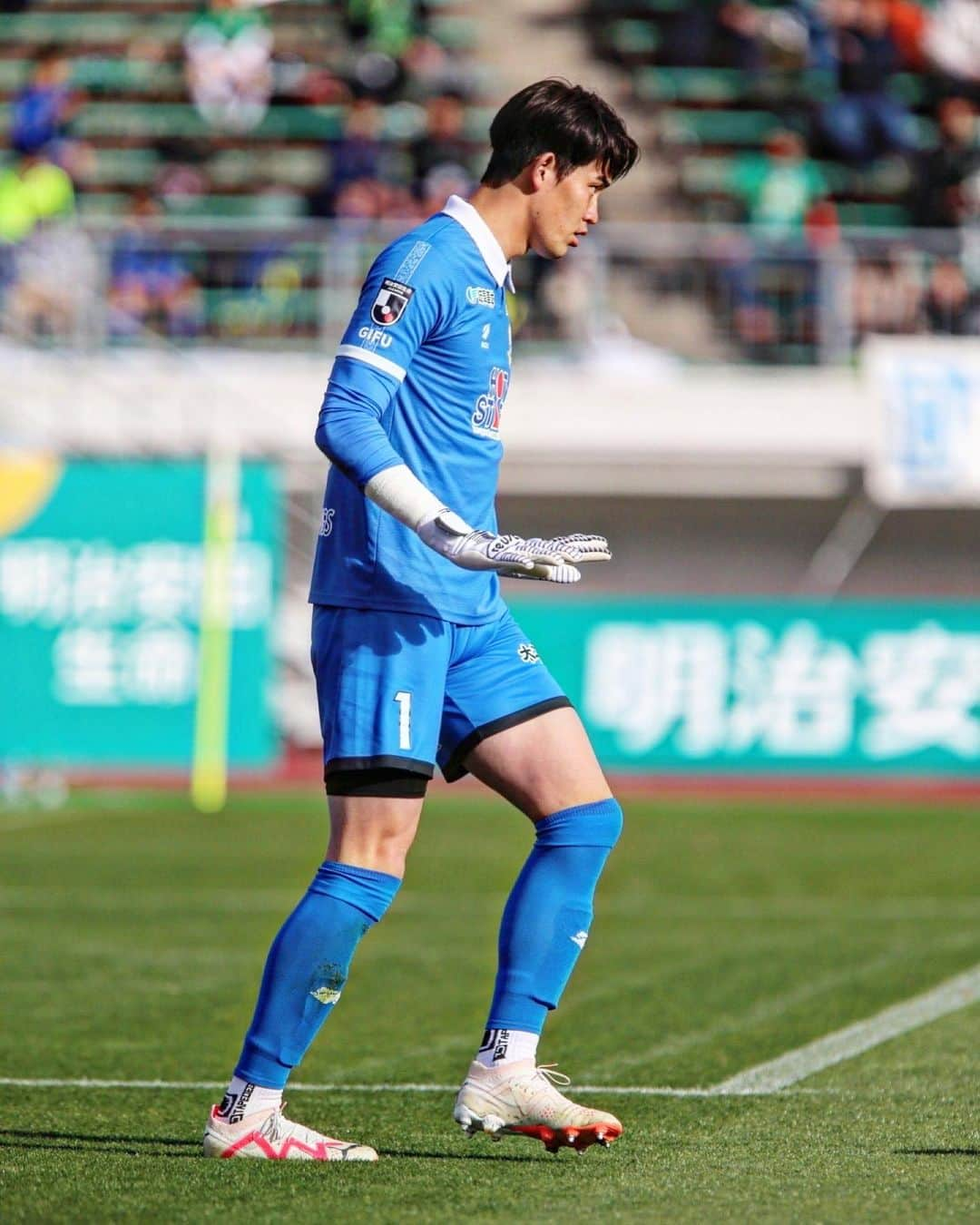 ＦＣ岐阜さんのインスタグラム写真 - (ＦＣ岐阜Instagram)「. MATCH PHOTO📸 vs ギラヴァンツ北九州  #fcgifu #FC岐阜 #MOVEYOURHEART #庄司悦大 #柏木陽介 #宇賀神友弥 #茂木秀 #遠藤元一 #窪田稜 #山内寛史 #田口裕也」12月3日 0時09分 - fcgifu