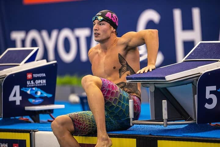 arenausaさんのインスタグラム写真 - (arenausaInstagram)「#TEAMARENA has been showing up at the US Open here in Greensboro 🔥  Tune in to watch your favorite athletes light up the last day 🤩💥  📸: @spitserphoto   #USOpen #arenausa #planetwater #arenawaterinstinct」12月3日 0時23分 - arenausa