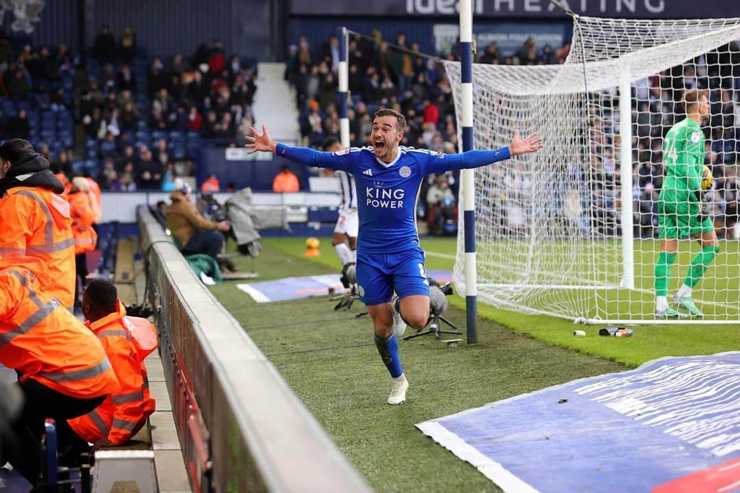 ハリー・ウィンクスさんのインスタグラム写真 - (ハリー・ウィンクスInstagram)「Nothing better than a last minute winner😍great performance from the boys. Fans were incredible!!💙」12月3日 0時37分 - harrywinks