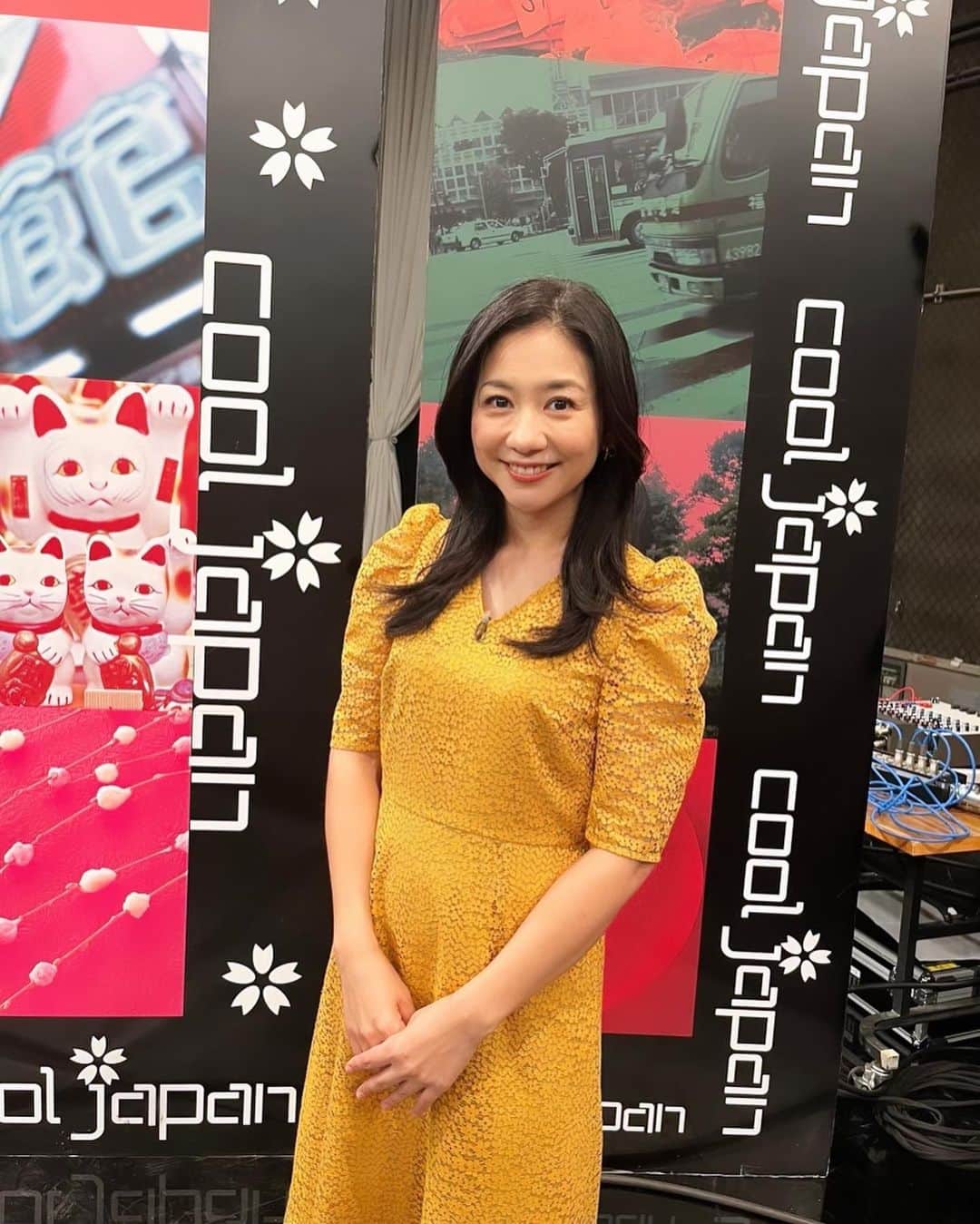 関根麻里のインスタグラム：「外国人が選んだ名古屋の魅力を特集しました！私ももっと行きたくなりました！ NHK-BS1 『COOL JAPAN』 〜発掘!かっこいいニッポン〜 外国人の視点で日本文化の魅力を再発見！  「名古屋」  12月3日(日)午後4:45〜5:30 12月7日(木)午前11:00〜11:45  dress @troisiemechaco shoes  @himiko_shoes」