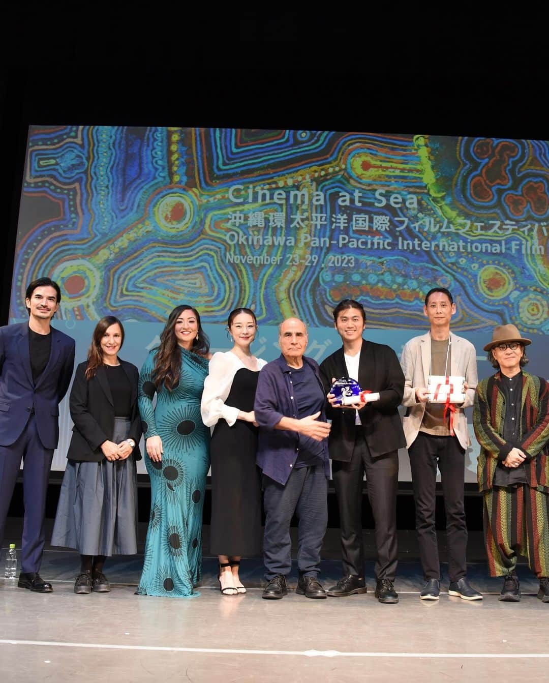 伊藤歩さんのインスタグラム写真 - (伊藤歩Instagram)「第一回 Cinema at Sea🏝️ 沖縄環太平洋国際フィルムフェスティバル  初めてコンペティション部門の審査員を務めさせていただきました。たくさんの素晴らしい映画と出会い、造り手の情熱と命と愛を感じました。このフェスティバルが末長く多くの人に愛されますように❤️  #映画祭 #沖縄  #cinemaatsea   衣装 FRAY I.D @fray_id」12月3日 11時14分 - ayumi__ito