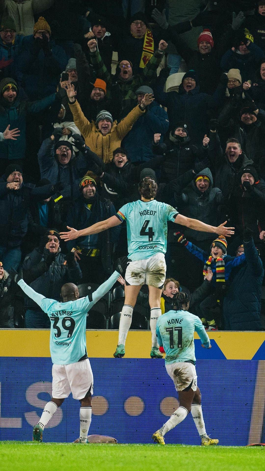 ウェスレイ・ホードのインスタグラム：「Take a bow, Wesley Hoedt. 👏  #WatfordFC | @wesleyhoedt14」