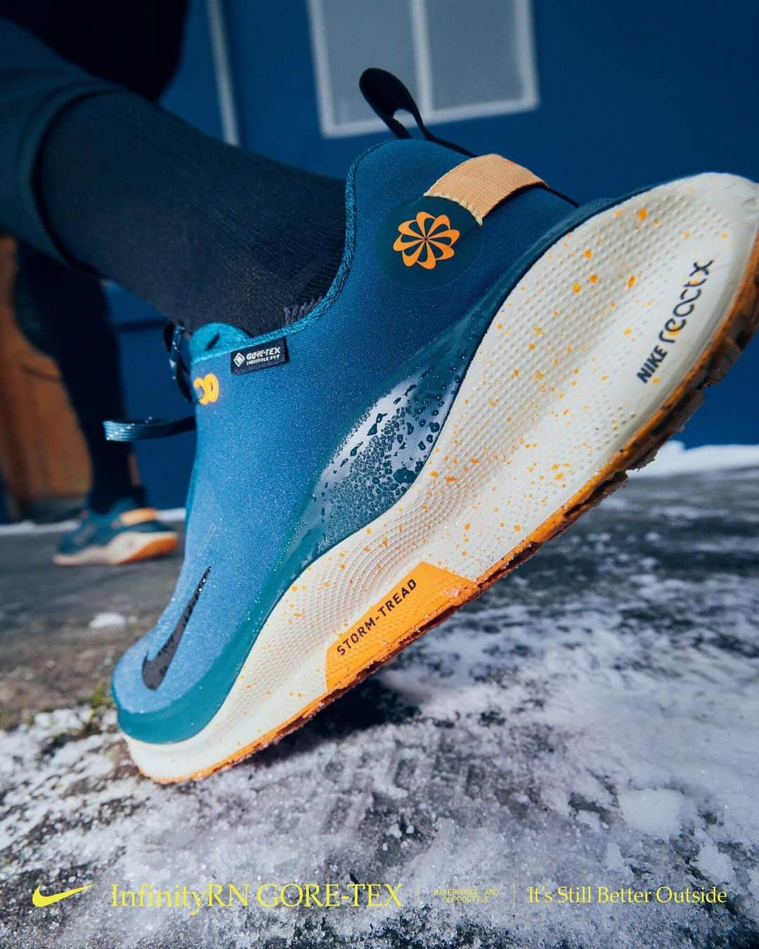 The Run Dept.のインスタグラム：「Loving the ride > staying inside. 💪  Nasty weather can be the start of your best season yet in the Nike InfinityRN GORE-TEX. The GORE-TEX upper helps you stay dry on all your runs, while ReactX cushioning provides support to keep you cruising.   Keep on moving with confidence – because the forecast isn’t changing anytime soon.   Link in bio. 🔗」