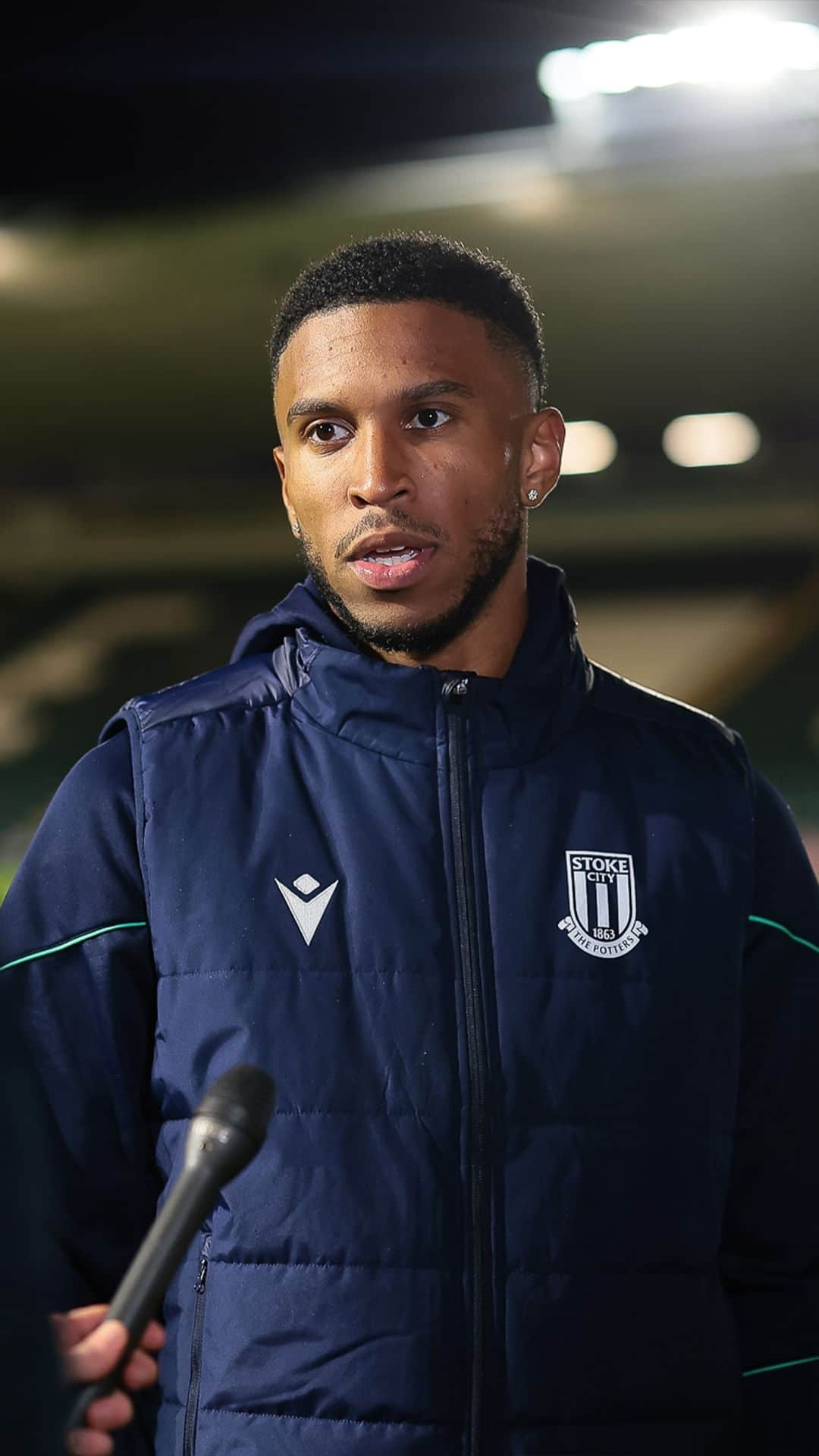 ストーク・シティFCのインスタグラム：「Tyrese Campbell says the Potters need to stick together and fight back to winning ways.  #StokeCity #SCFC」