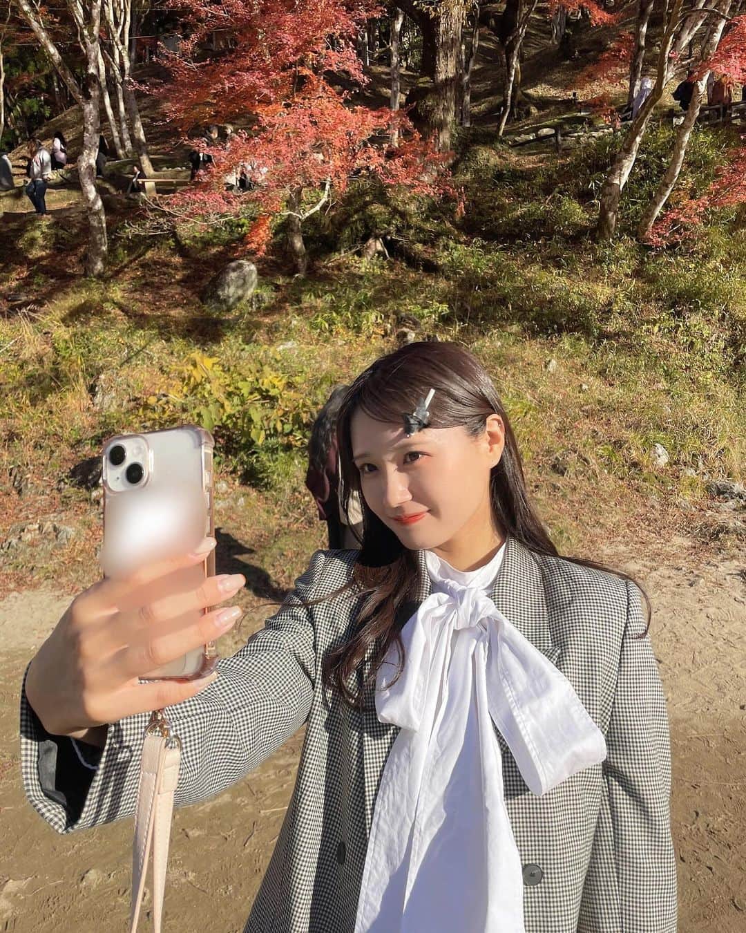 中野愛理さんのインスタグラム写真 - (中野愛理Instagram)「紅葉みにいったときの🍁⠜ 　　　　　　 　　　　　　　 #今日のらぶこーで」12月3日 21時25分 - airi_nakano_