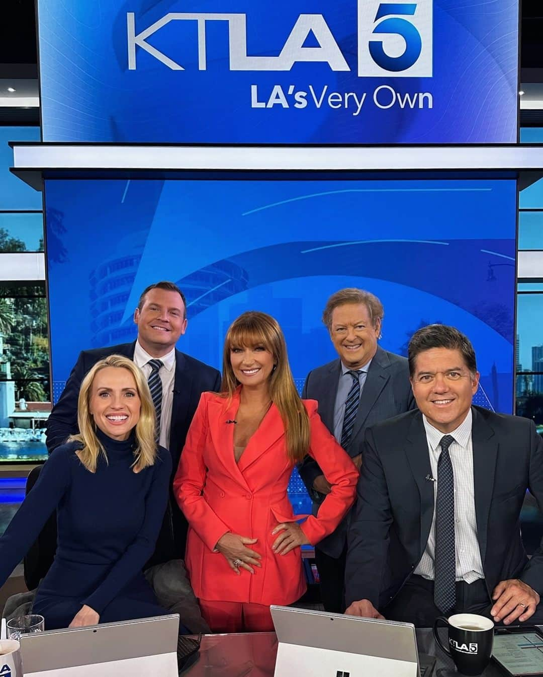 ジェーン・シーモアのインスタグラム：「Thanks for having me @ktla5news! Did you get a chance to watch the interview? We chatted a bit about everything from #HarryWild Season 3 to @u2 at the @spherevegas and everything in between! 😄 ⁣ If you haven’t seen the full video, the link is up in my stories!」