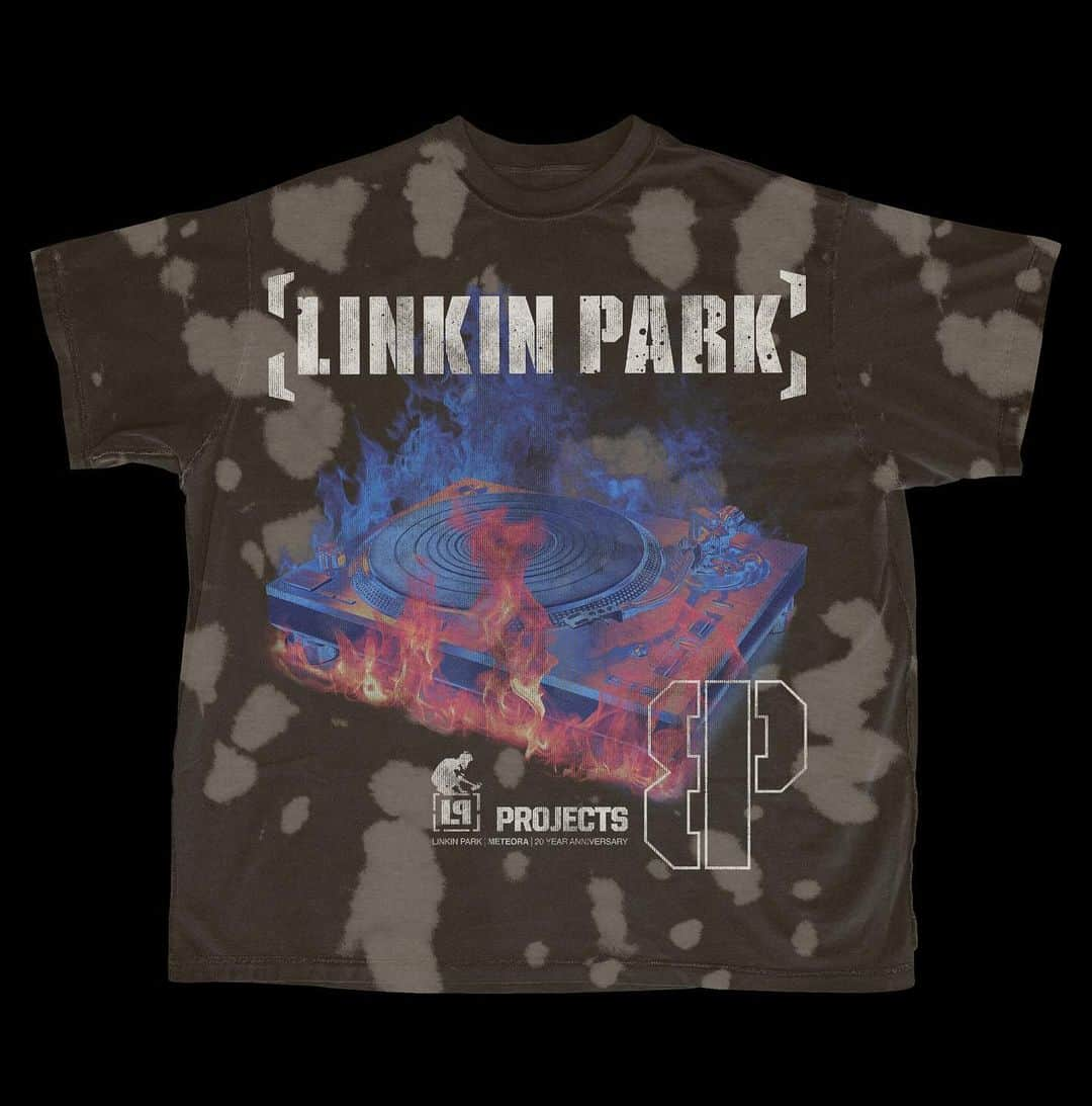 リンキン・パークさんのインスタグラム写真 - (リンキン・パークInstagram)「LINK IN BIO   We are ready to unleash the ultimate collaboration  between us and @linkinpark  - 12pm PST . Limited drop so get it while you can . - This is definitely  a bucket list that’s has come to fruition … - Thank you @linkinpark and everyone that worked on this project . - Now go and get it 🤘🏼🤘🏼🤘🏼 - #linkinpark #linkinprojects  #brooklynprojects」12月3日 5時00分 - linkinpark