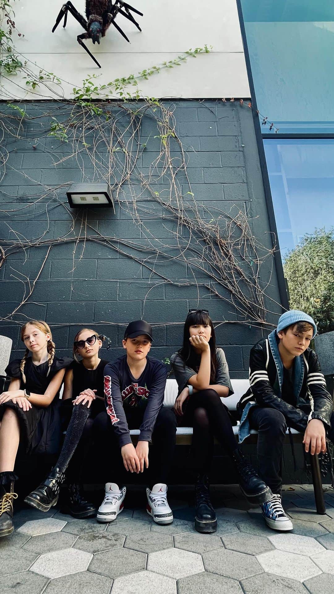 Zooey Miyoshiのインスタグラム：「Submitting this video of us playing “Growing Up” by @the_linda_lindas for @beachlifefestival #beachlifebattle2024 🤘🏻@wearetherookie5 #wearetherookie5」