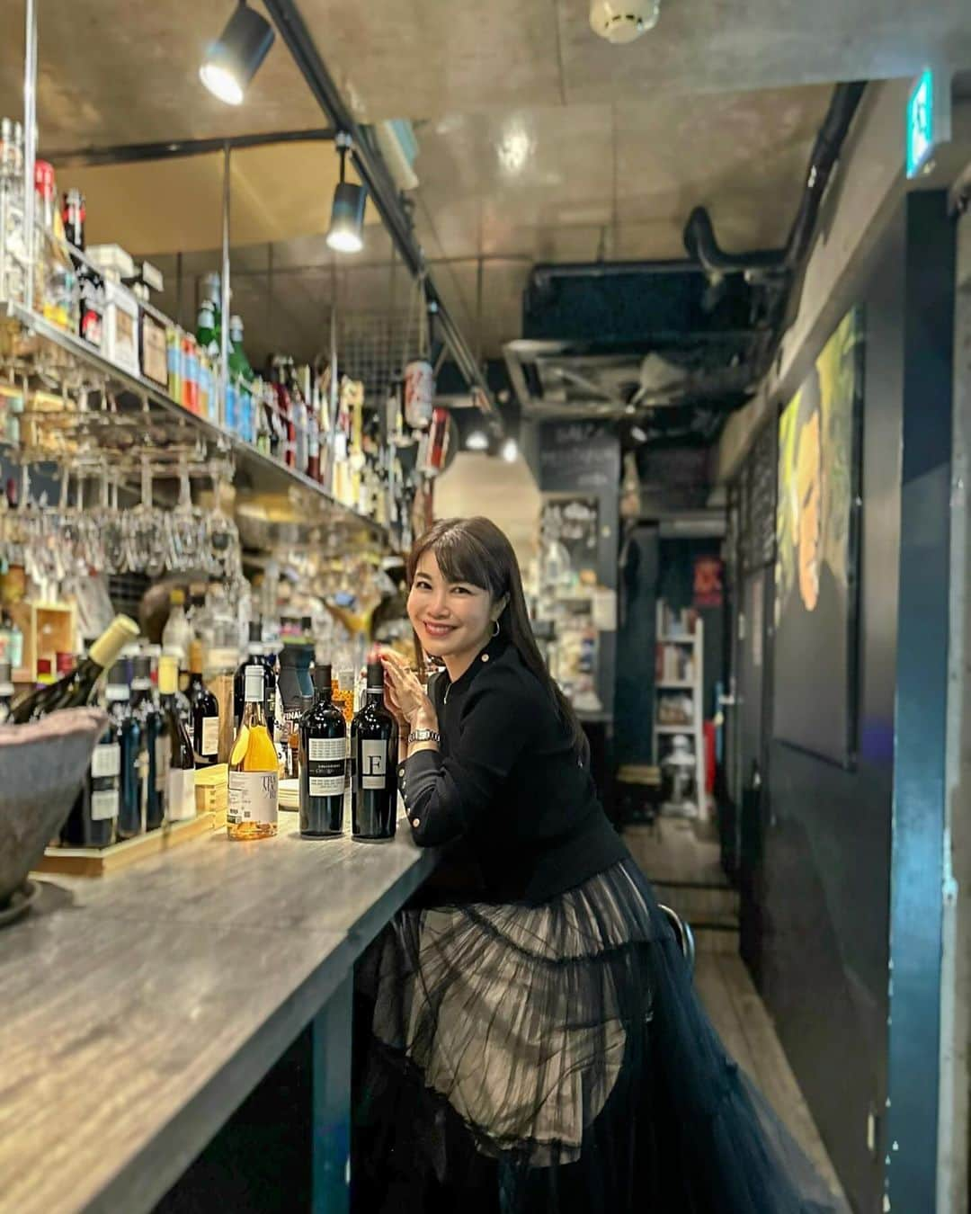 國分晴奈のインスタグラム：「❤︎ @sanmarzanowines ワイン会🍷  プーリアで一緒だったメンバーや はじめましての方々、 イタリアから来日していたALEX  アペリティーボからのみんなでわいわい ワインパーティー🍾✨  楽しいメンバーで美味しいワインと食事。  サンマルツァーノに出会ってから 素敵な方々との出会いの連続で 感謝してます♡♡  ちよみん @momchichina  いつもありがとう😘  #sanmarzanowines #サンマルツァーノワイン #イタリアンワイン#ワインパーティー#アペリティーボ#イタリアンバル」