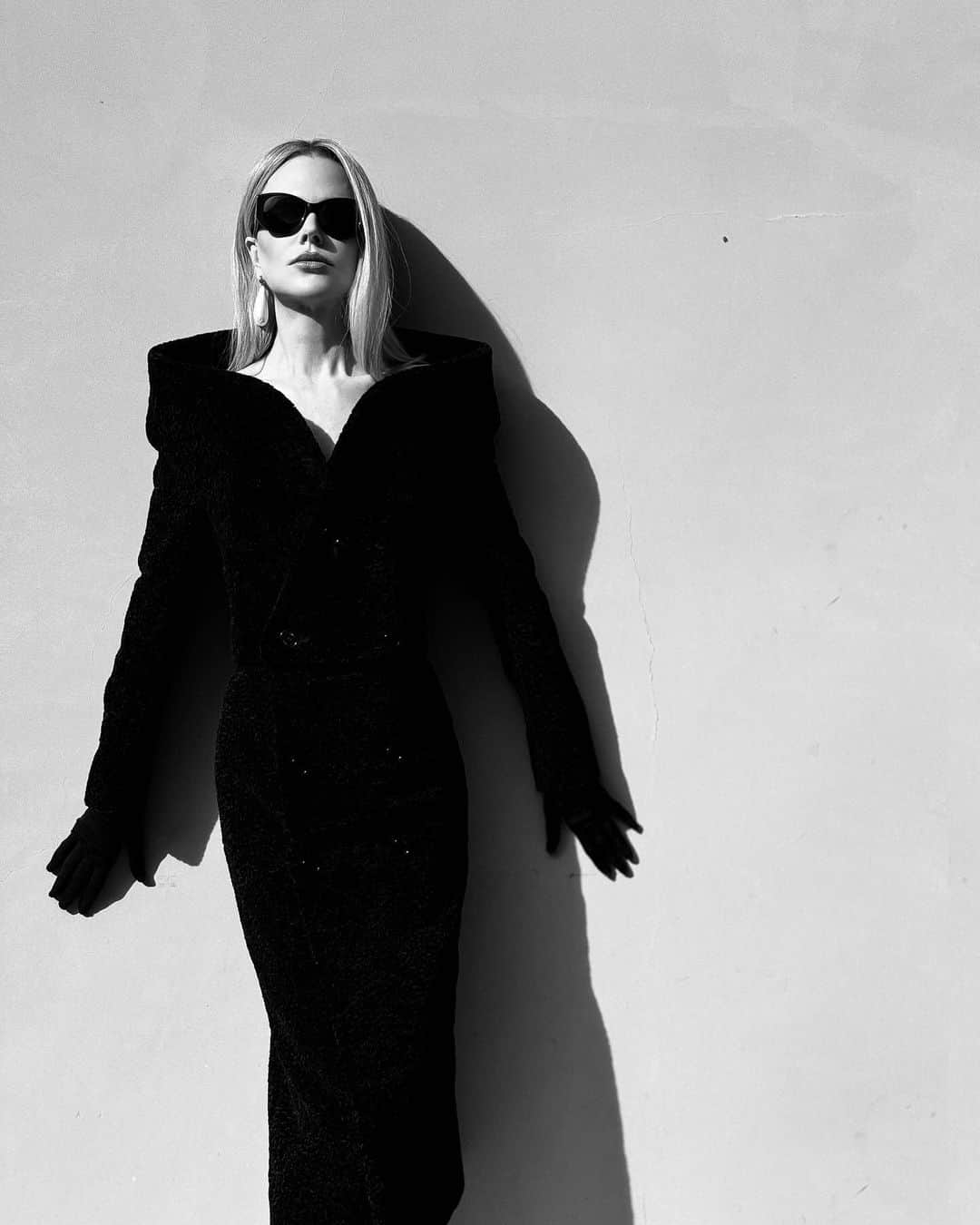 ニコール・キッドマンさんのインスタグラム写真 - (ニコール・キッドマンInstagram)「BALENCIAGA FALL 2024 🖤」12月3日 8時14分 - nicolekidman