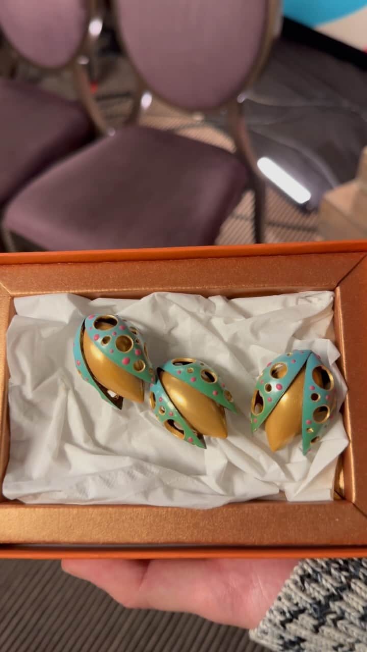 ティモシー・シャラメのインスタグラム：「DRAXX. THEM. HOVERCHOCS.」