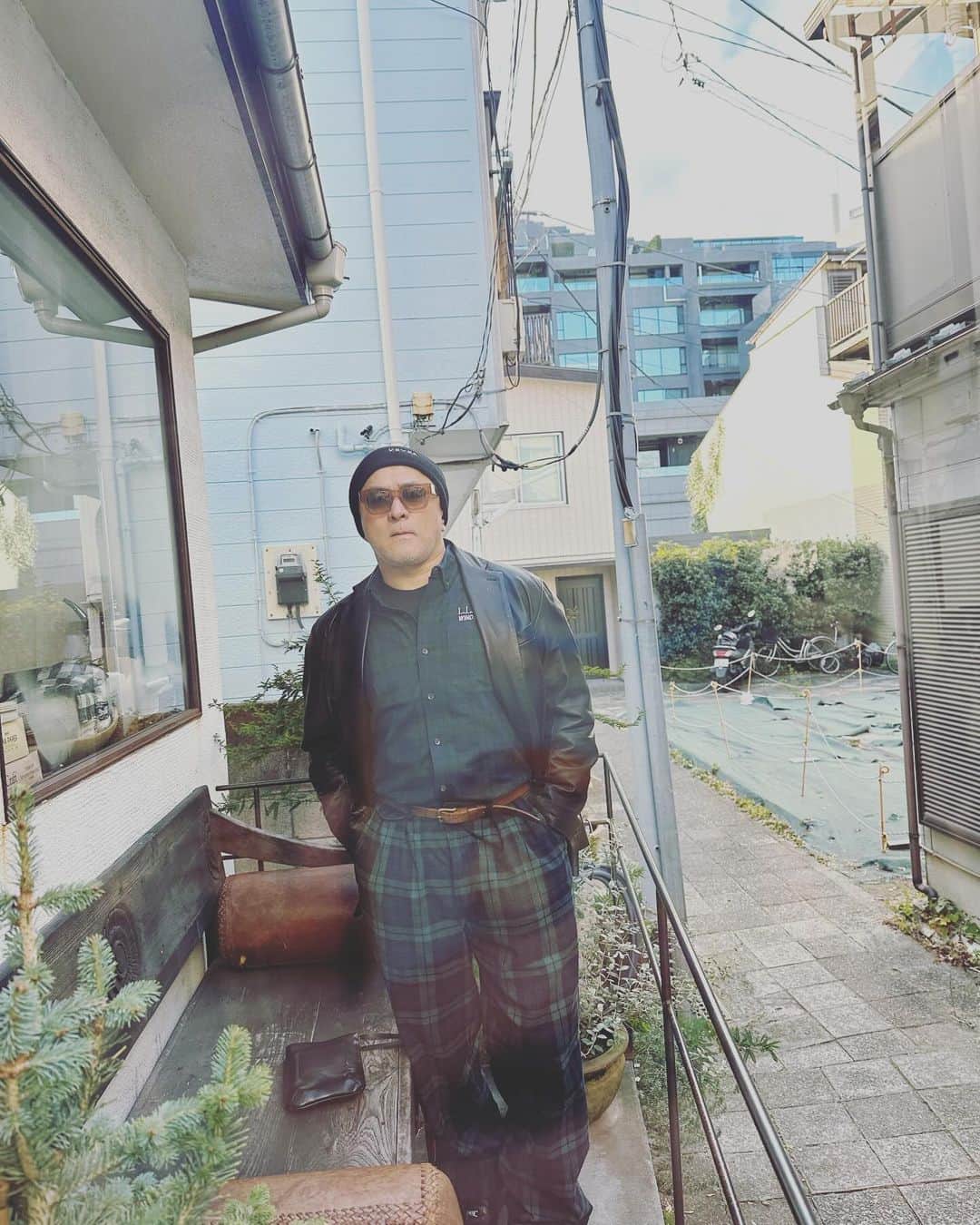 熊谷隆志さんのインスタグラム写真 - (熊谷隆志Instagram)「COMOLIの、レザージャケット。 一生もん。決定。」12月3日 9時04分 - takashikumagai_official