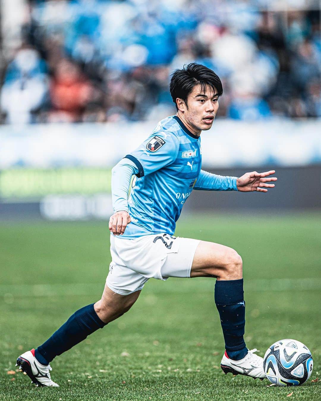 横浜FCさんのインスタグラム写真 - (横浜FCInstagram)「. MATCH DAY vs. 鹿島アントラーズ  県立カシマサッカースタジアムで14:00キックオフ🔥  最後の最後まで、 勝利のために。  本日も応援よろしくお願いいたします。  #yokohamafc #横浜FC #Jリーグ #JLEAGUE #HAMABLUE」12月3日 9時19分 - yokohamafc_official