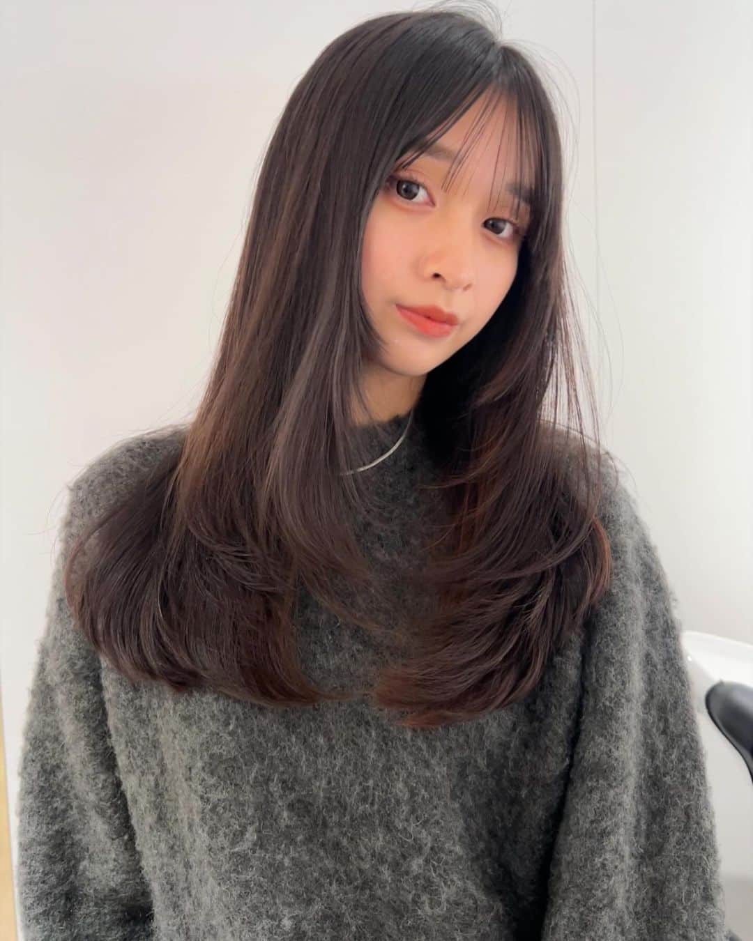 星野愛美さんのインスタグラム写真 - (星野愛美Instagram)「. 2年ぶりにミディアムにして、たっぷりレイヤー入れてもらったの✊🏻🎀　ずっとしたかった髪型なの〜！ どうですか🥲 . . . . #shibu3project #アイドル　#モデル　#サロンモデル　#被写体　#ミディアム　#レイヤーカット #shima #高校生　#05 #jk #ljk #jkブランド #セルフィー　#selfie #ootd #instagood #followｍe」12月3日 9時27分 - aimi._.nn08