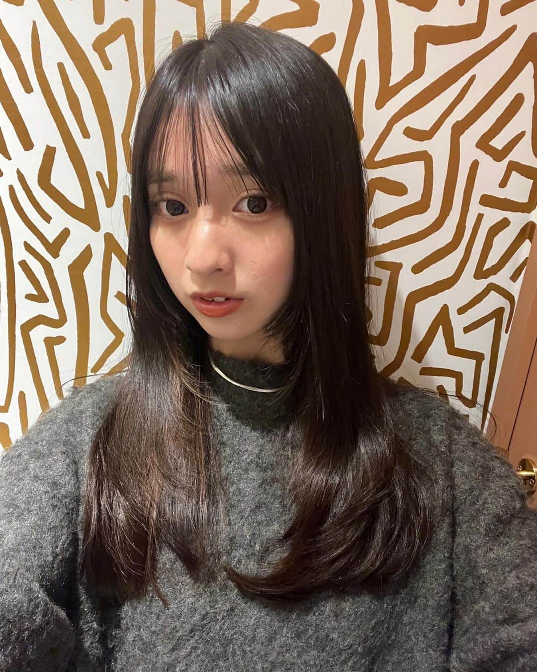星野愛美さんのインスタグラム写真 - (星野愛美Instagram)「. 2年ぶりにミディアムにして、たっぷりレイヤー入れてもらったの✊🏻🎀　ずっとしたかった髪型なの〜！ どうですか🥲 . . . . #shibu3project #アイドル　#モデル　#サロンモデル　#被写体　#ミディアム　#レイヤーカット #shima #高校生　#05 #jk #ljk #jkブランド #セルフィー　#selfie #ootd #instagood #followｍe」12月3日 9時27分 - aimi._.nn08