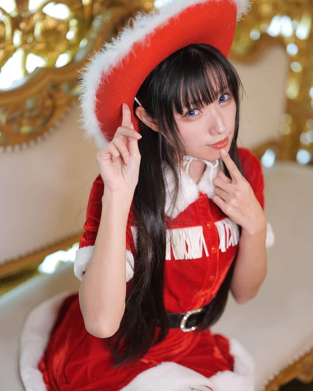 秋元るいさんのインスタグラム写真 - (秋元るいInstagram)「おはよう☀ . #クリスマス　#サンタ」12月3日 9時48分 - akimoto_rui