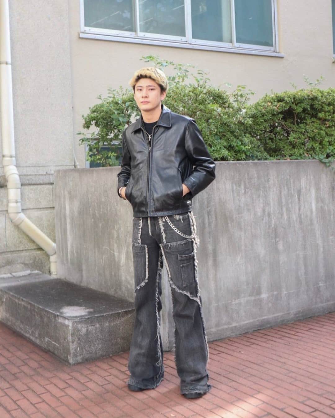 Fashionsnap.comのインスタグラム：「Name: 藤堂タイガ⁠ Age: 20⁠ Occupation: 大学生⁠ ⁠ Tops #GAP⁠ Pants #NOFAITHSTUDIOS⁠ Shoes #RickOwens × #DrMartens⁠ Necklace #vintage⁠ Bangle #BALENCIAGA⁠ ⁠ Photo by @takashima.shun⁠ ⁠ #スナップ_fs #fashionsnap #fashionsnap_men」
