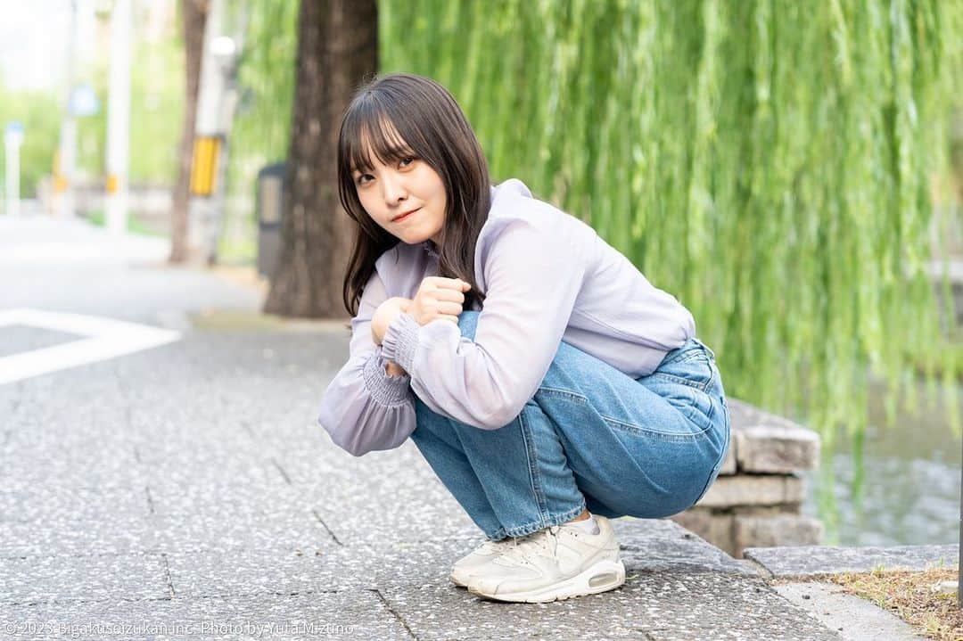 美学生図鑑さんのインスタグラム写真 - (美学生図鑑Instagram)「【美学生図鑑×ミスキャンパス立命館】 Entry No.5　髙橋奈都（産業社会学部4回生）  何事もポジティブな彼女は ミスキャンの活動を心から楽しんでいるそう。  インタビューでは半年間のカナダ留学や チアリーディングの経験についても話してくれました。  ..  可愛い！綺麗！と思ったらぜひ 応援コメントをお願いします✍️✨  ┈┈┈┈┈┈┈┈┈┈┈┈┈┈┈┈┈┈┈┈┈┈┈┈┈┈ 美学生図鑑の『ミスキャンパス立命館特集』では 5人のファイナリストの撮り下ろし写真 ＆個性溢れるロングインタビューを掲載😉💗  ‣‣プロフィールのURLから 　Webサイトをチェック！🔍  ‣‣他の美学生の写真はこちらから！🙌  　@bigakuseizukan ┈┈┈┈┈┈┈┈┈┈┈┈┈┈┈┈┈┈┈┈┈┈┈┈┈┈ . . . #美学生図鑑 #美女 #beauty #kawaii #女子大生 #ポートレート #ポートレートモデル #portrait #ig_portrait #portraitphotography #japanesegirl #portraitmodel #good_portraits_world #Lovers_Nippon_Portrait  #sonyportrait #何気ない瞬間を残したい #誰かの記憶に残る写真 #写真好きな人と繋がりたい #ミスキャンパス立命館 #ミス立命館 #mcr2023 #ミスコン #ミスキャンパス #着物モデル #サロンモデル #関西サロンモデル #立命館大学 #立命館」12月3日 21時03分 - bigakuseizukan