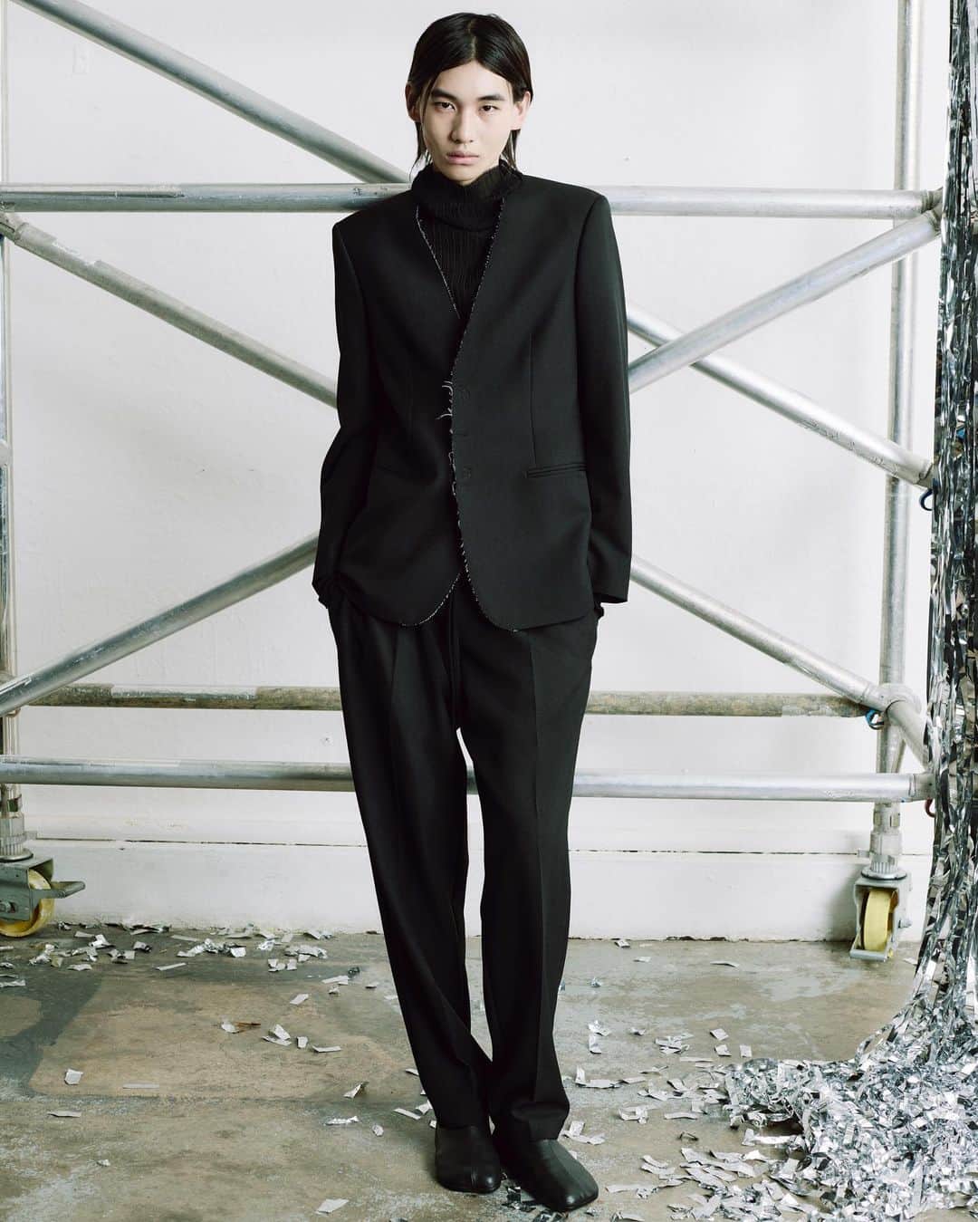 MM6 Maison Margielaのインスタグラム：「MM6 Holiday 2023 Available in store and online  Photography by @indigolewin」