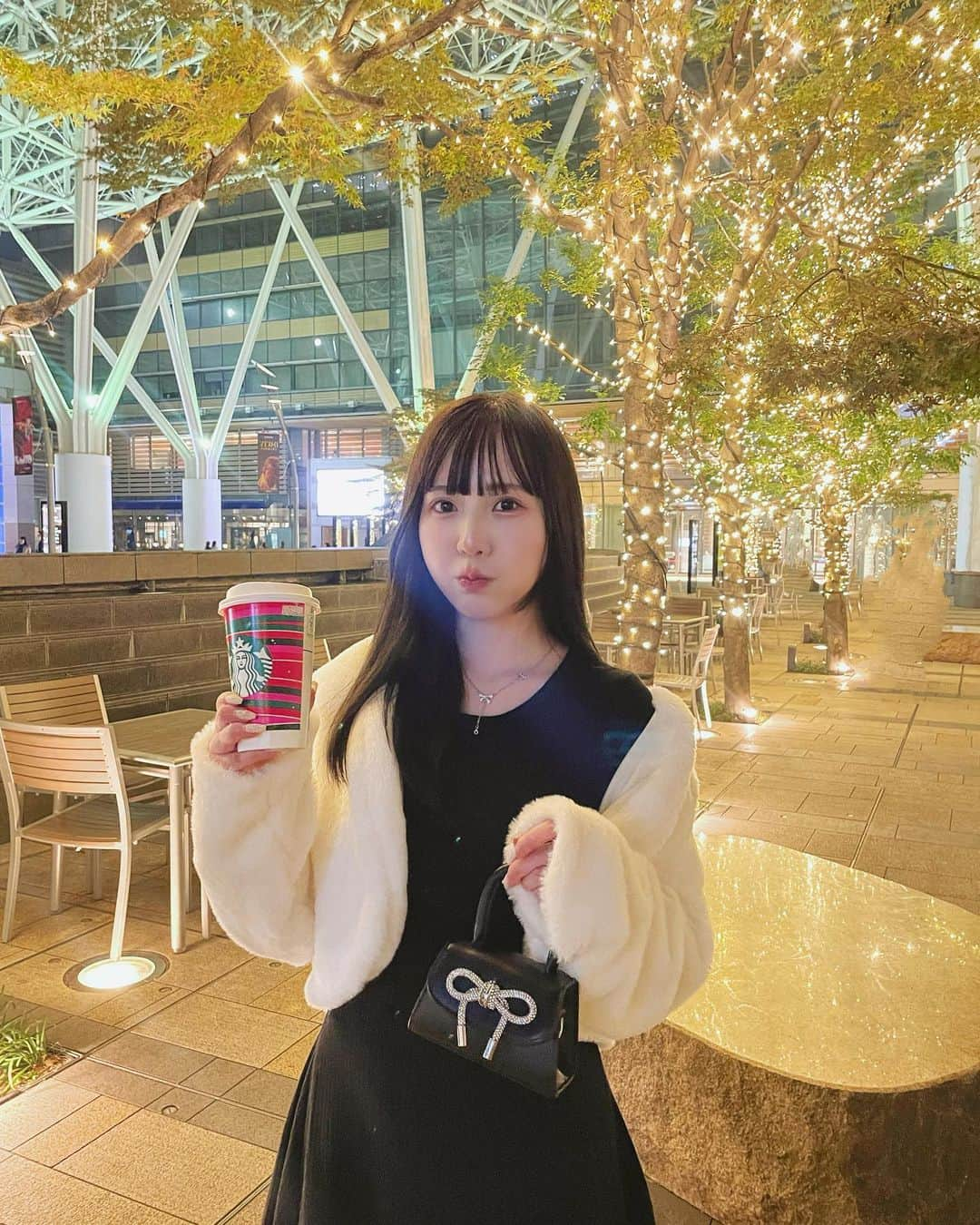 ゆりなのインスタグラム：「もうすっかり冬ですね⛄️💞 . . #イルミネーション#クリスマス#shein#sheinコーデ」