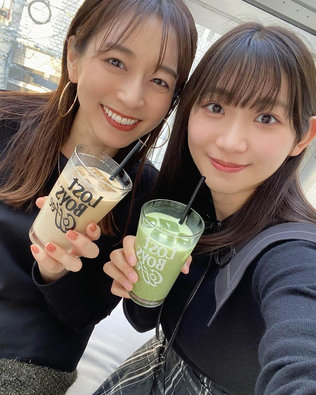 小林茉里奈のインスタグラム：「✈️ 福岡旅行中に奇跡的に平日お休みだったまいさんにも会えました…🤍 定期的に連絡を取ってはいるものの、いざ会うと話すことが尽きなくてあっという間に時間が過ぎていました🤣笑  福岡のカフェ情報をついついストックする癖がまだあるので、新しく行ってみたかったカフェに☕️💓  #lostboyscoffee  #福岡カフェ  #天神カフェ #大名カフェ #お気づきの方いるでしょうか #この日 #舞舞はしごでした 🤭 #舞ちゃんと舞さん #まいまいday  #伊藤舞アナウンサー #fbs #アナウンサー #フリーアナウンサー #小林茉里奈 #セントフォース #centforce #福岡旅行 #博多 #福岡 #天神 #大名」