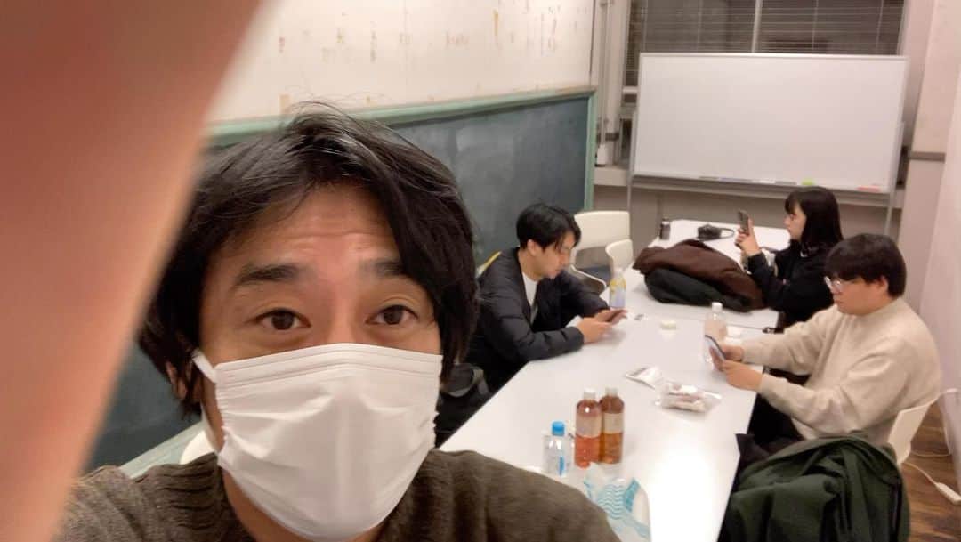 村上健志のインスタグラム：「密着。」