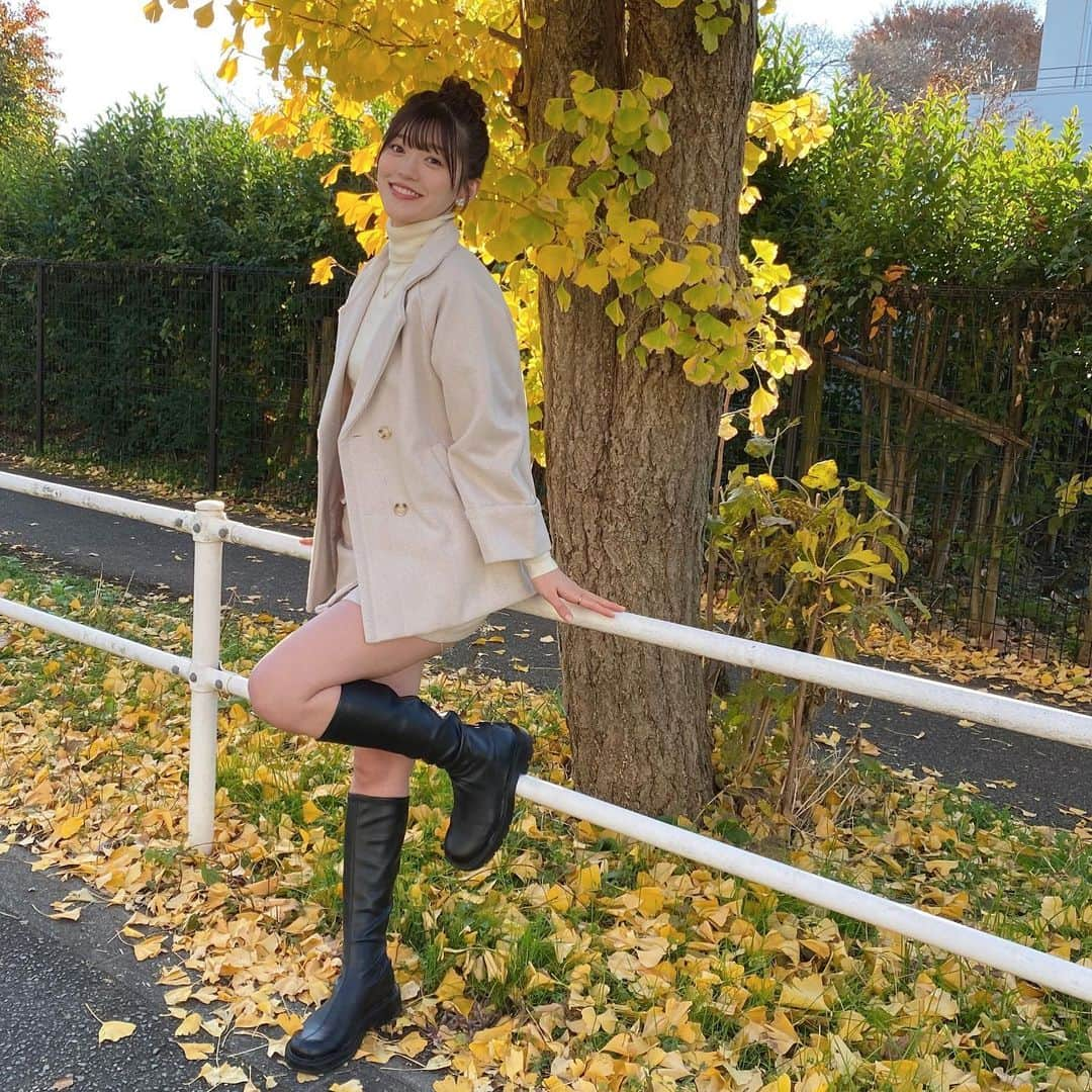 鈴木楓恋さんのインスタグラム写真 - (鈴木楓恋Instagram)「liveありがとう💛 冬をイメージしたセトリだったので お衣装も柔らかい雰囲気のセットアップにしてみました⛄️」12月3日 19時53分 - _karendayo_