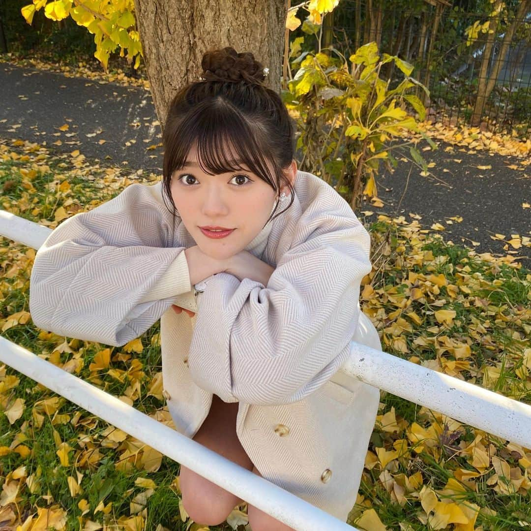 鈴木楓恋さんのインスタグラム写真 - (鈴木楓恋Instagram)「liveありがとう💛 冬をイメージしたセトリだったので お衣装も柔らかい雰囲気のセットアップにしてみました⛄️」12月3日 19時53分 - _karendayo_