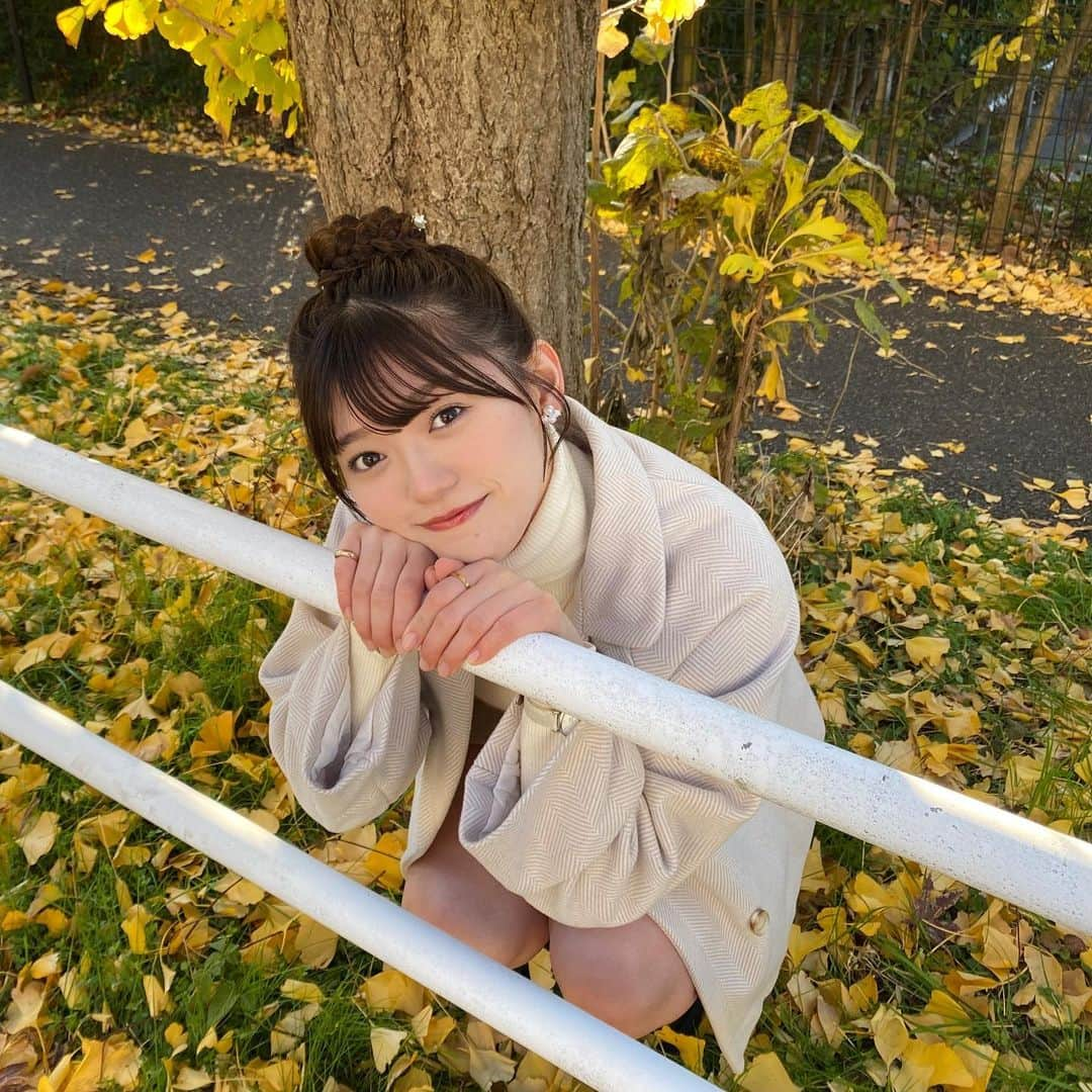 鈴木楓恋のインスタグラム：「liveありがとう💛 冬をイメージしたセトリだったので お衣装も柔らかい雰囲気のセットアップにしてみました⛄️」