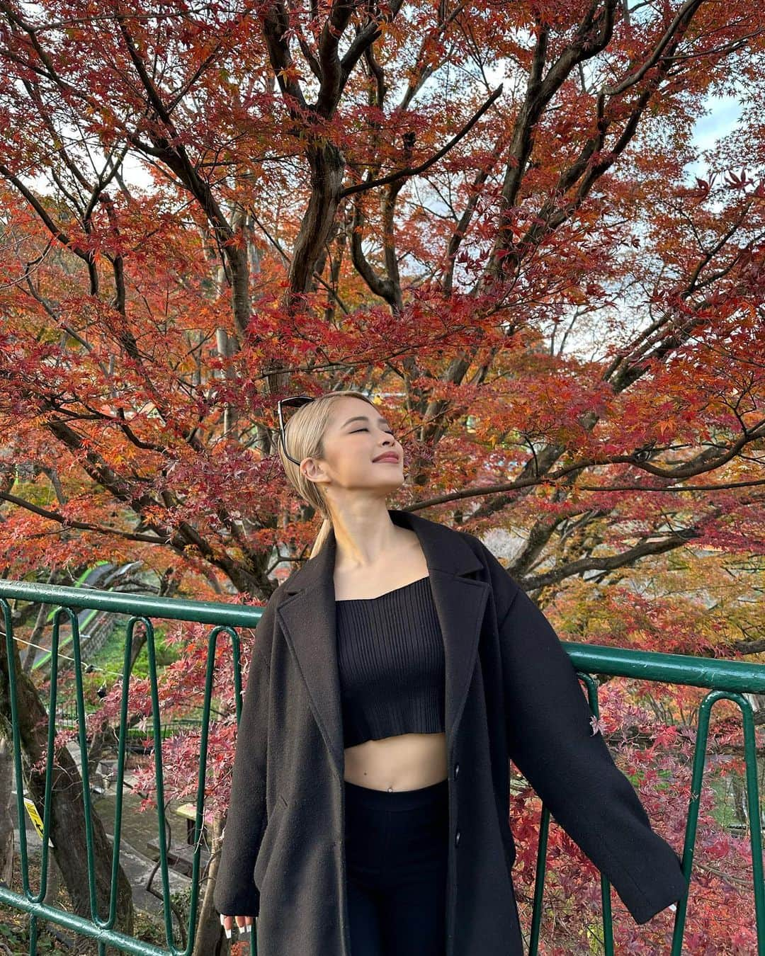 加藤美佳さんのインスタグラム写真 - (加藤美佳Instagram)「ちょっと紅葉の時期は過ぎたけど 大分で感じてきた🍁⛩️❤️‍🔥 . . #大分 #別府 #大分観光 #紅葉 #低身長コーデ #低身長」12月3日 20時17分 - katomika1212