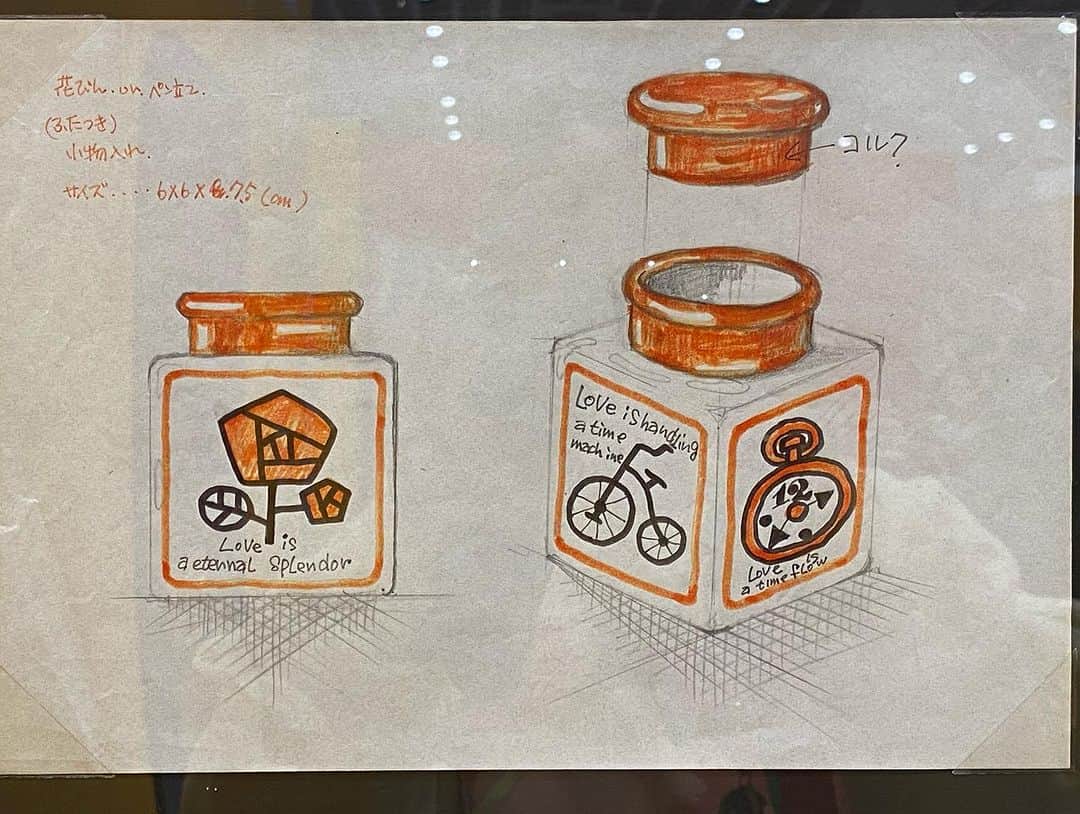 森本千絵のインスタグラム：「なぜか青森にて #サンリオ　展 素晴らしすぎた。 懐かしいキャラクターデザインが多数。 サムネイルや版下までがかわいい。  私がお仕事した大きなリボンのキティまで展示されていて とても嬉しかったです。」