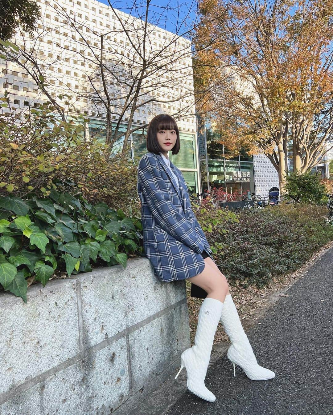 菜々香のインスタグラム：「Noel long boots ニット…かわいいブーツ 色にたっくさん迷って白にした🤍  #yello#boots#outfit#code#菜々香」