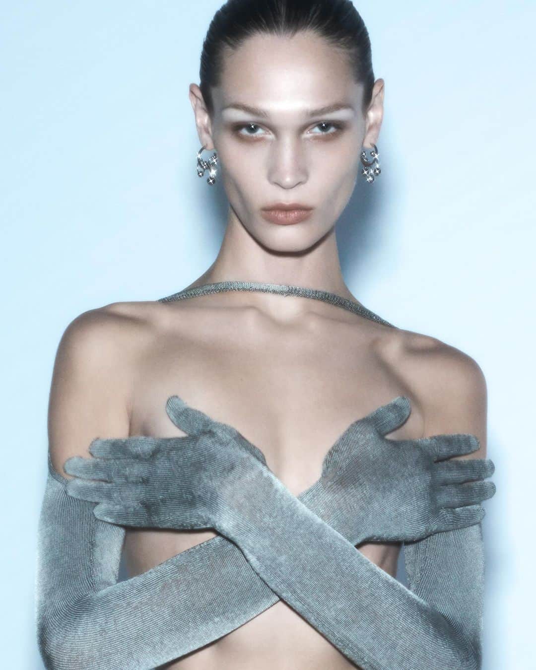 Justine Clenquetのインスタグラム：「Nickie earrings and Selma choker spotted in @aleijournal shot by Mark Lucksavage and styled by Samia Giobellina 🤍」